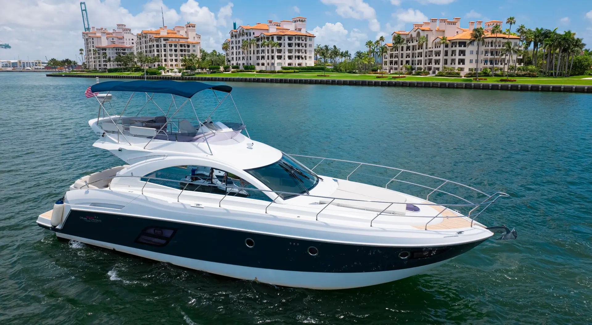 52' Beneteau Flybridge Venetian - View 3