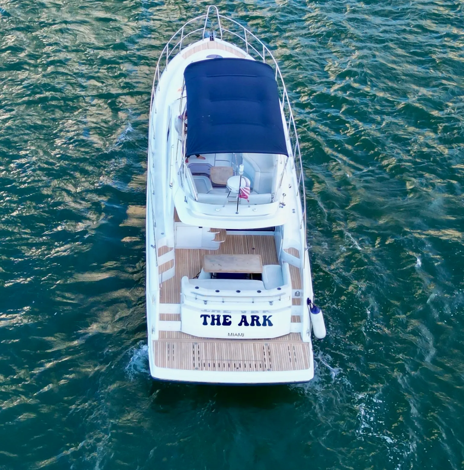52' Beneteau Flybridge Venetian - View 18