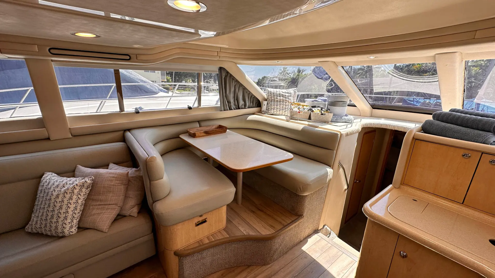52FT SEA RAY FORT - View 29