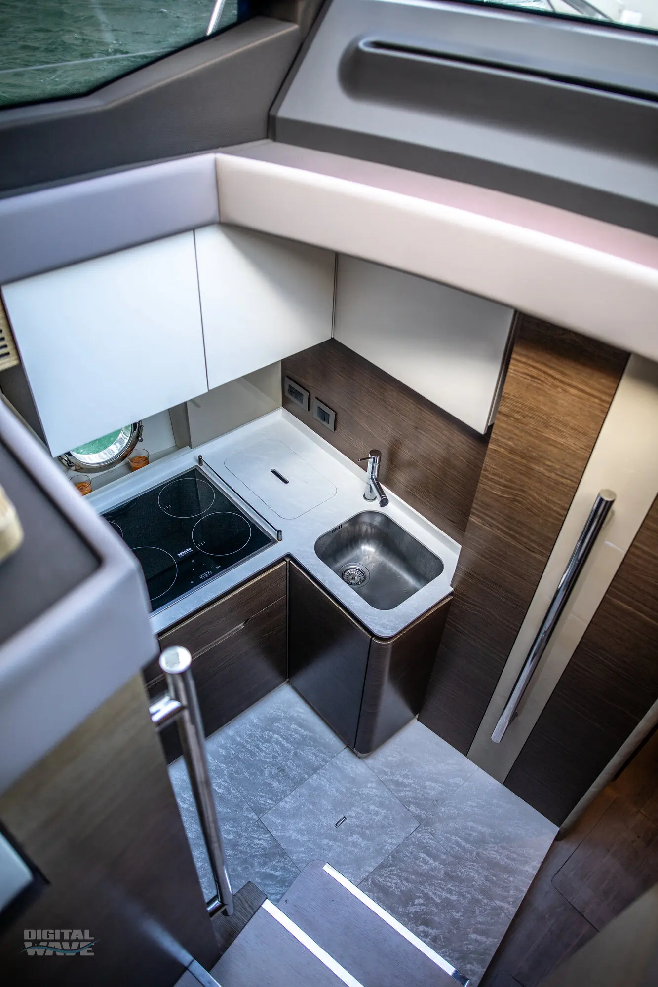 52FT Azimut Flybridge 2020 - View 6