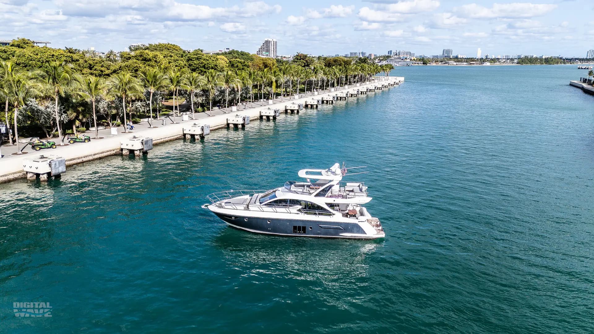 52FT Azimut Flybridge 2020 - View 12