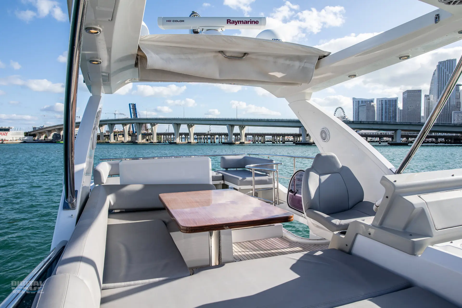 52FT Azimut Flybridge 2020 - View 17