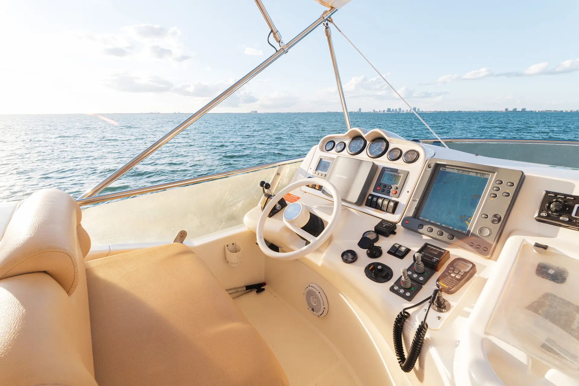 55 AZIMUT FLY - View 17