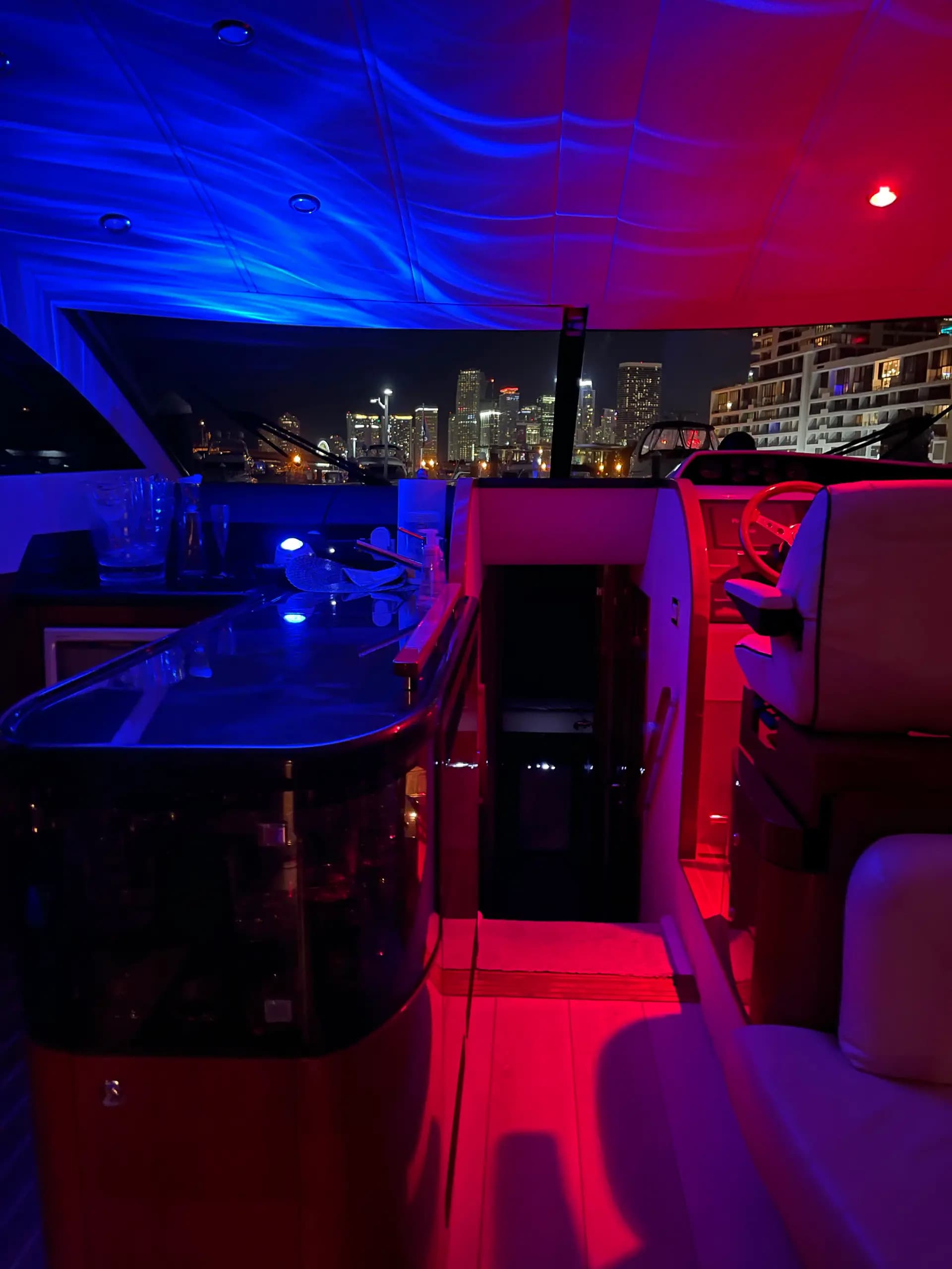 57FT FAIRLINE FLYBRIDGE - View 14