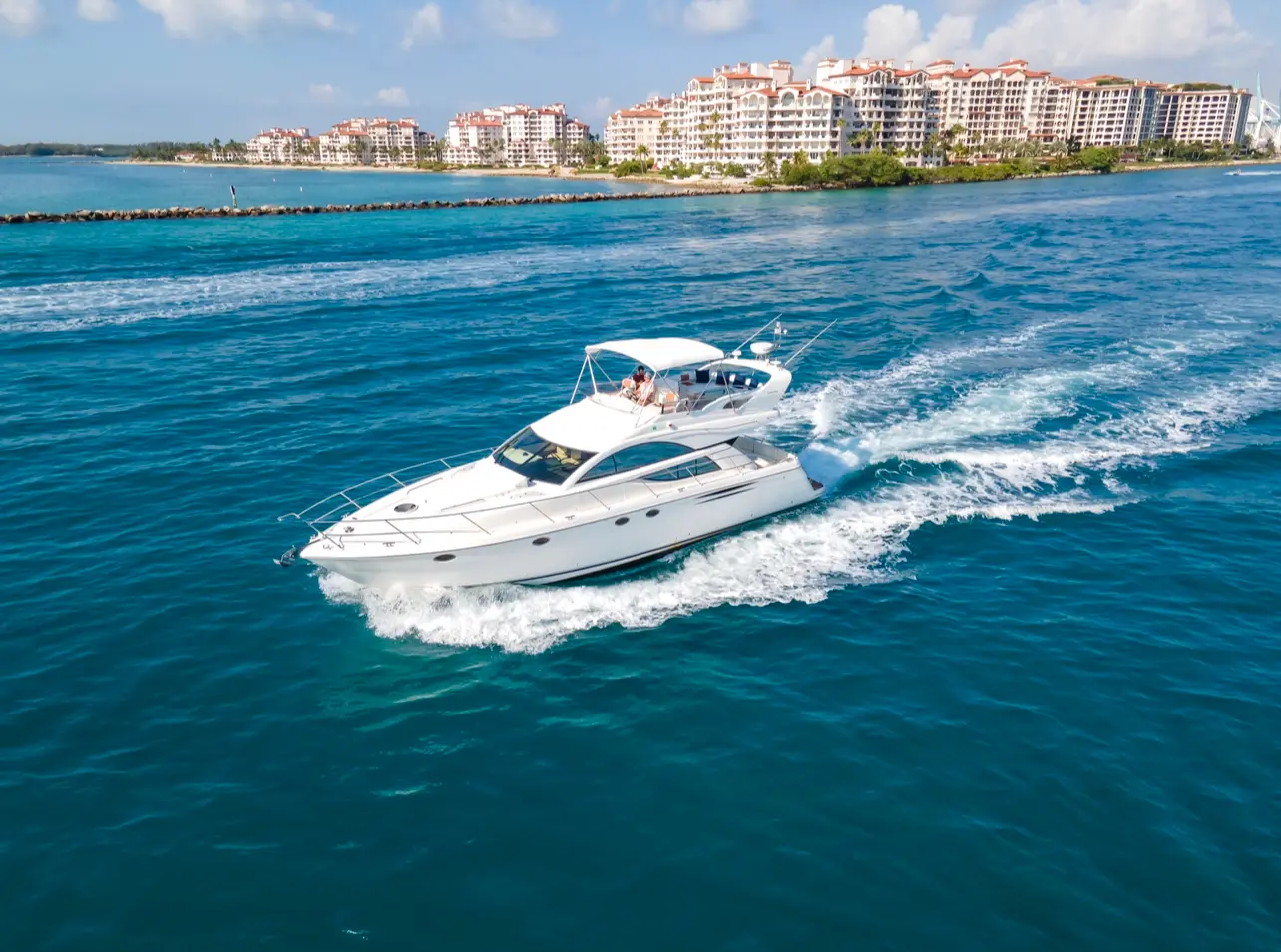 57FT FAIRLINE FLYBRIDGE - View 22