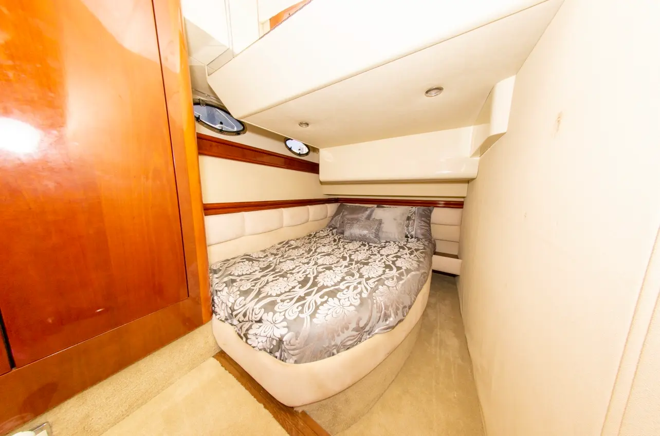 57FT FAIRLINE FLYBRIDGE - View 33