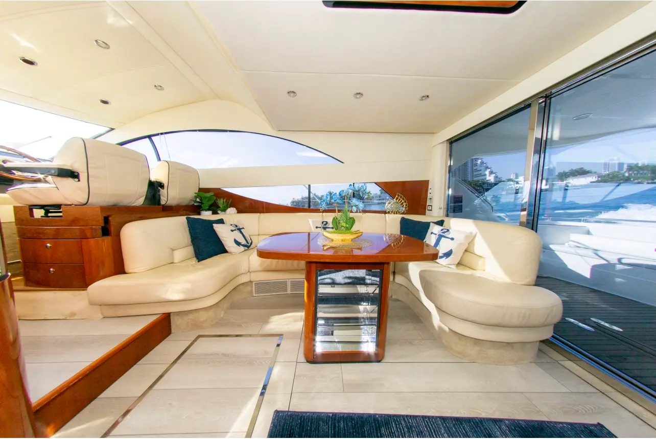 57FT FAIRLINE FLYBRIDGE - View 35