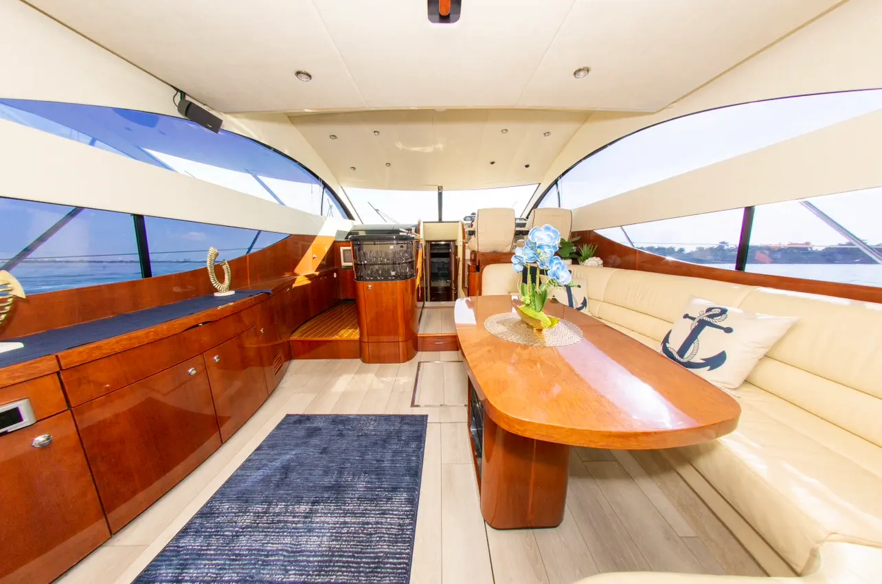 57FT FAIRLINE FLYBRIDGE - View 38