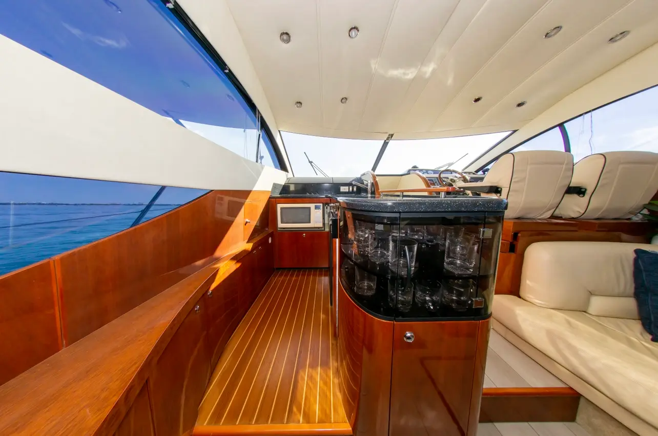 57FT FAIRLINE FLYBRIDGE - View 39
