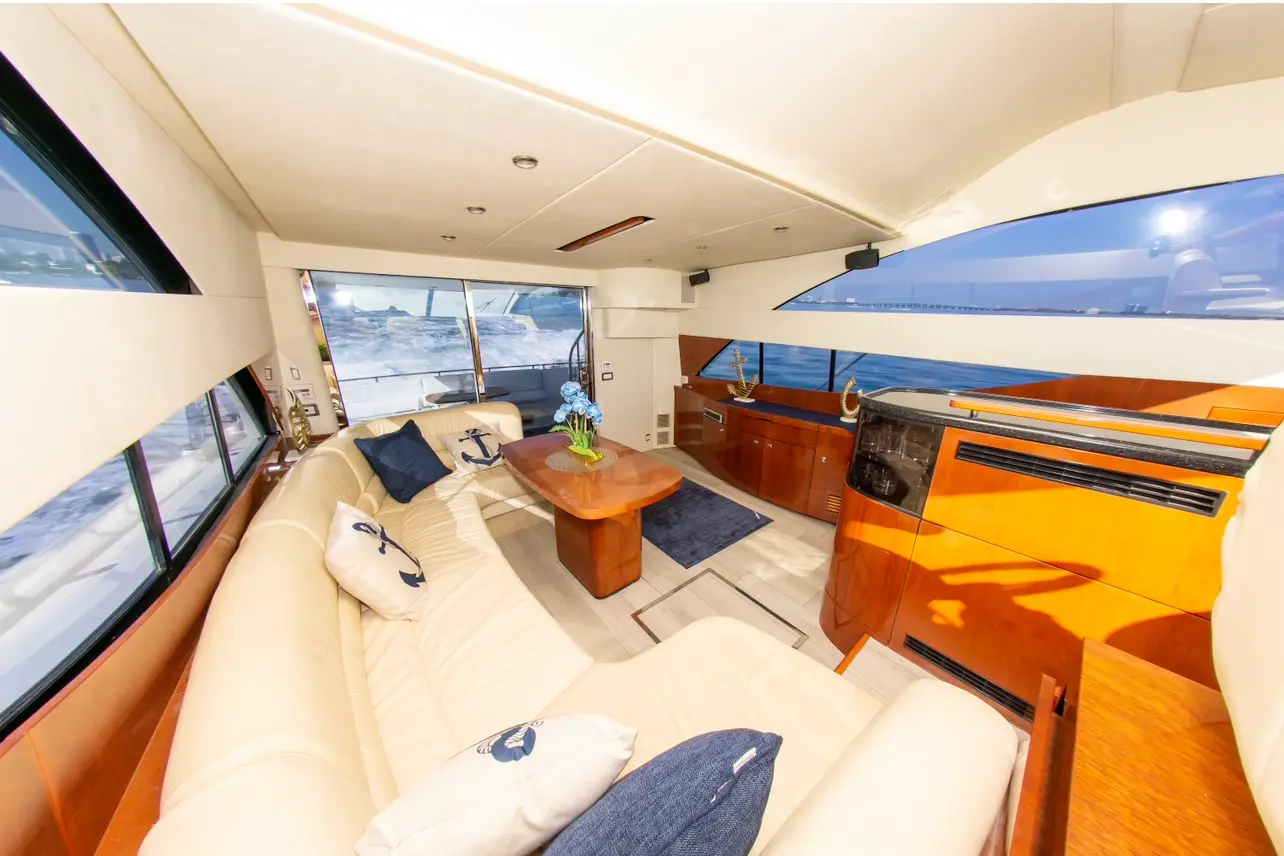 57FT FAIRLINE FLYBRIDGE - View 41