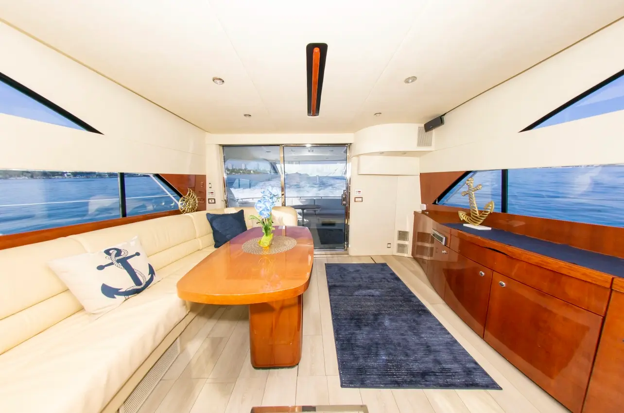 57FT FAIRLINE FLYBRIDGE - View 42