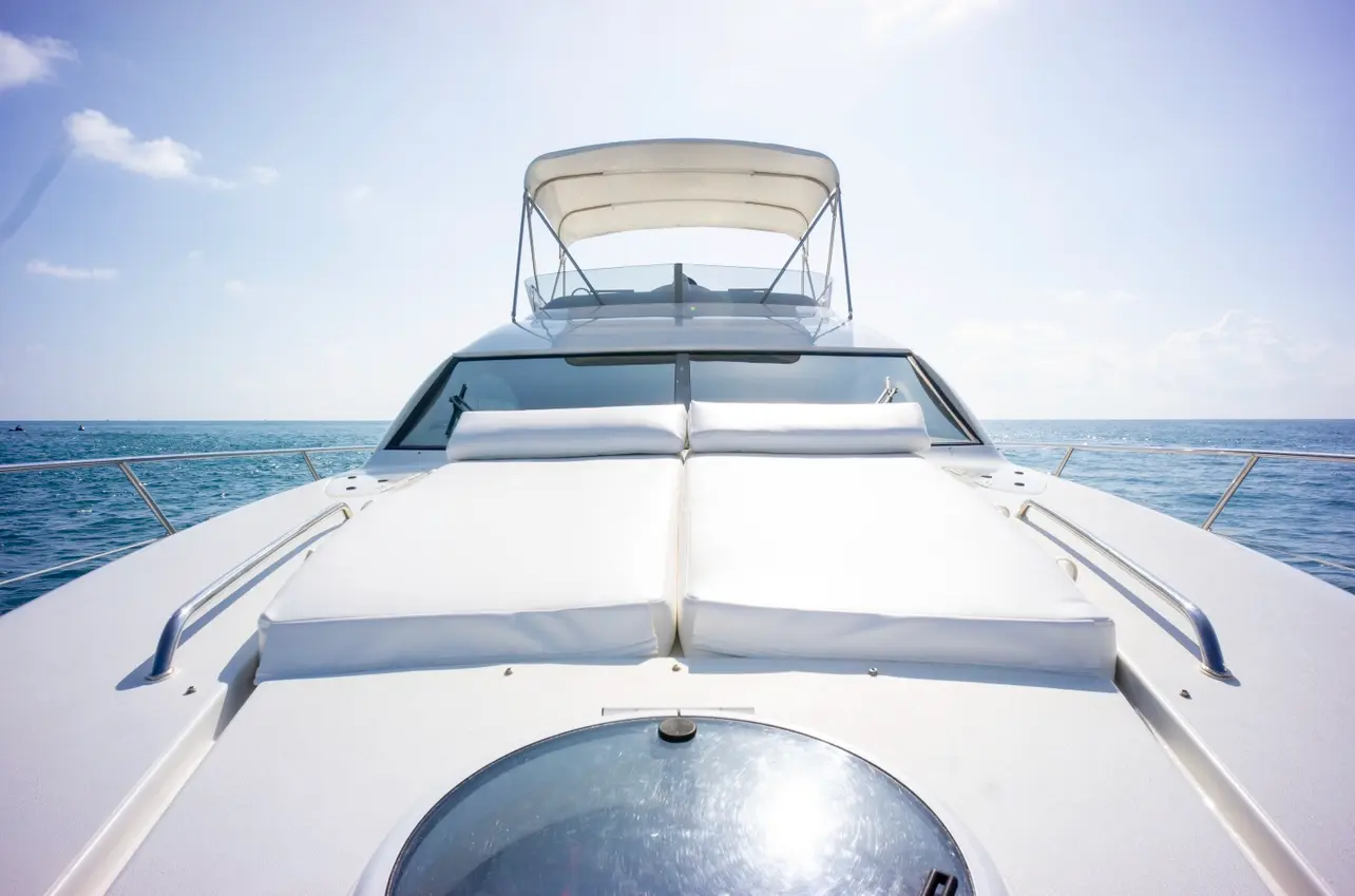 57FT FAIRLINE FLYBRIDGE - View 50