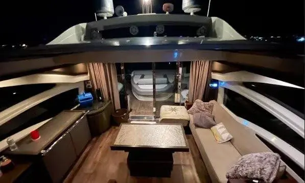 62ft Azimut - View 11