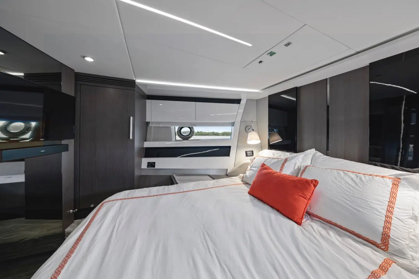 72FT AZIMUT - View 10