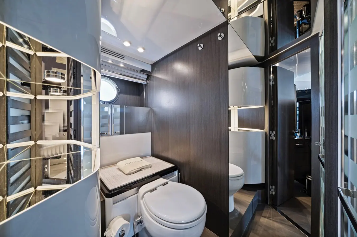 72FT AZIMUT - View 16