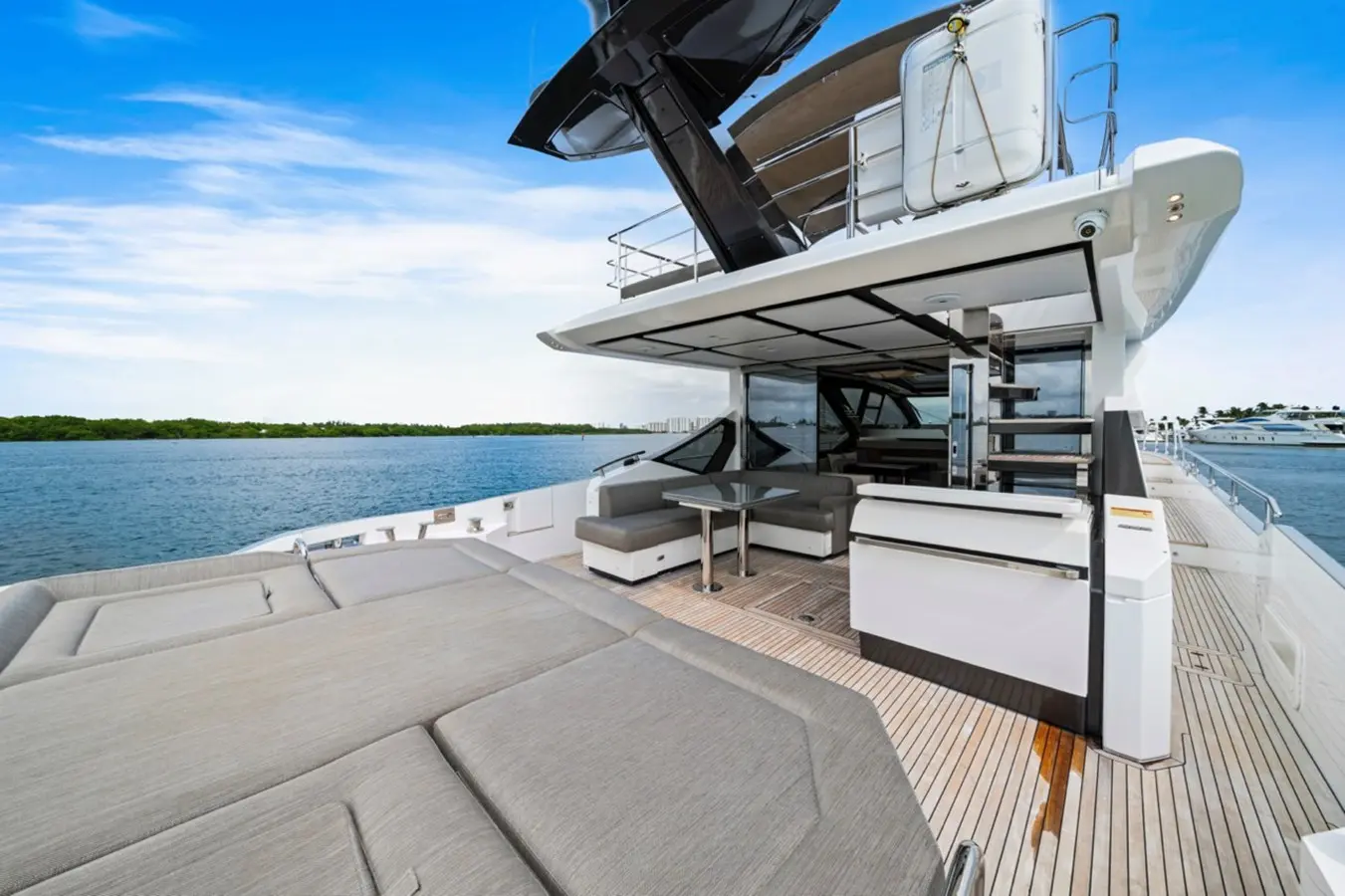 72FT AZIMUT - View 23