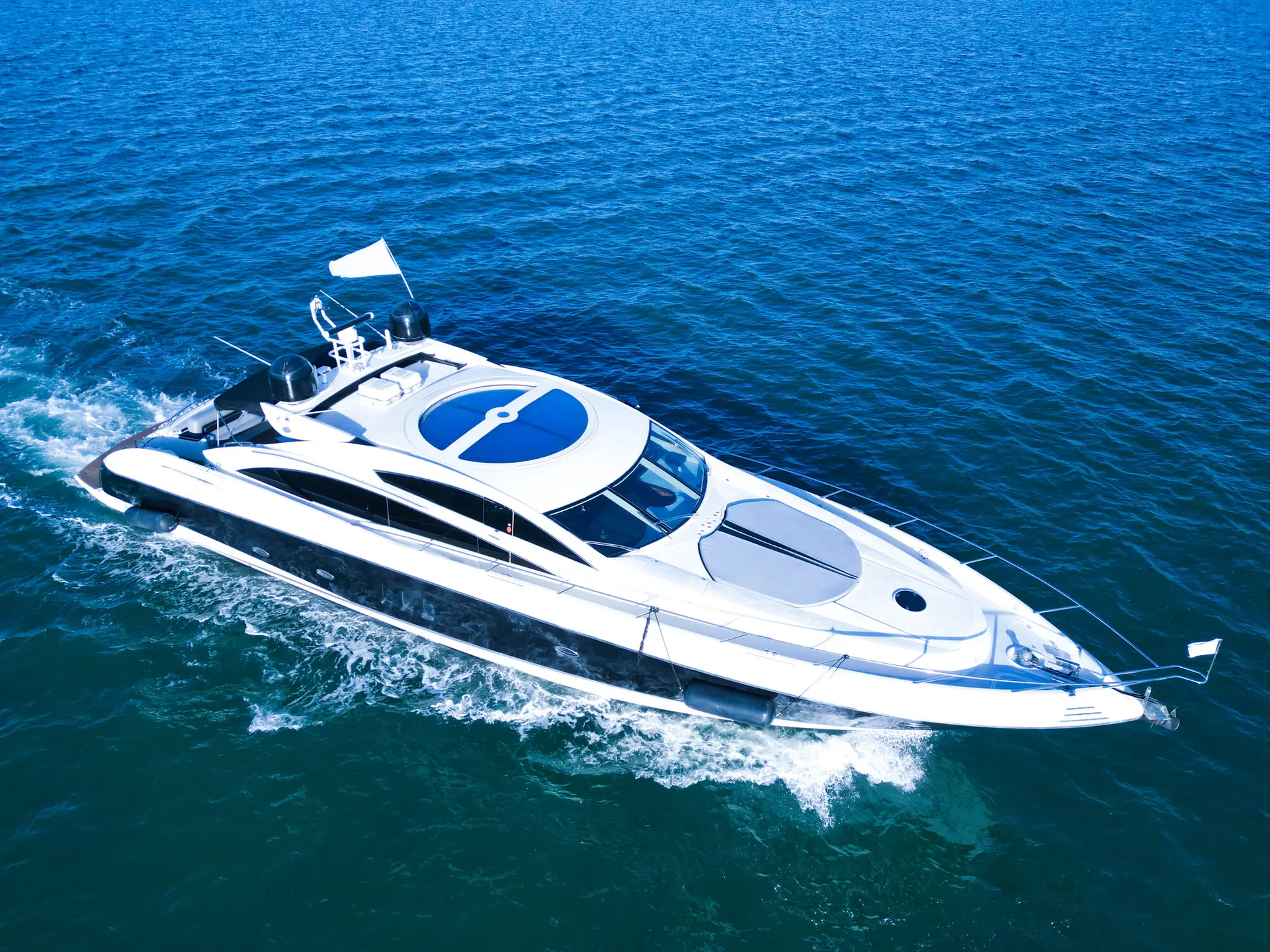 82FT SUNSEEKER PREDATOR - View 8