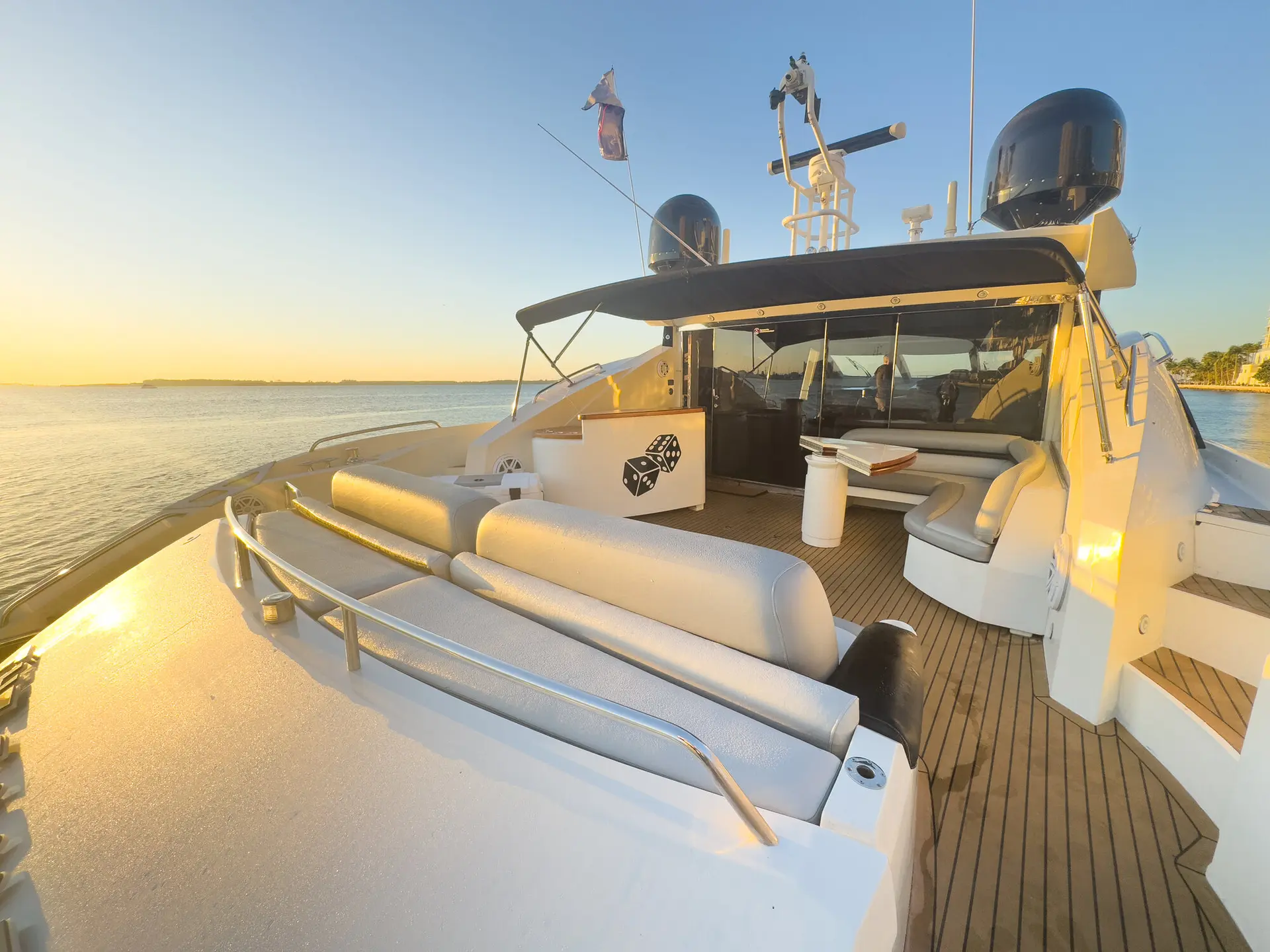 82FT SUNSEEKER PREDATOR - View 13