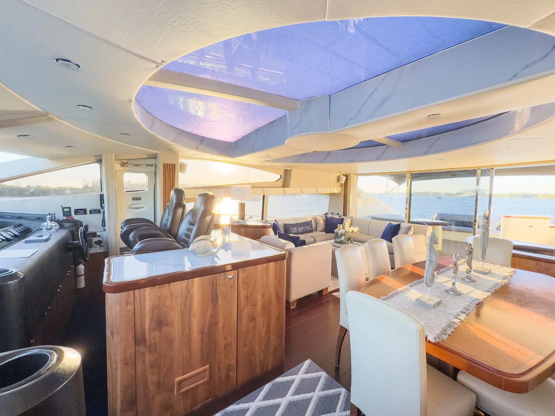 82FT SUNSEEKER PREDATOR - View 15