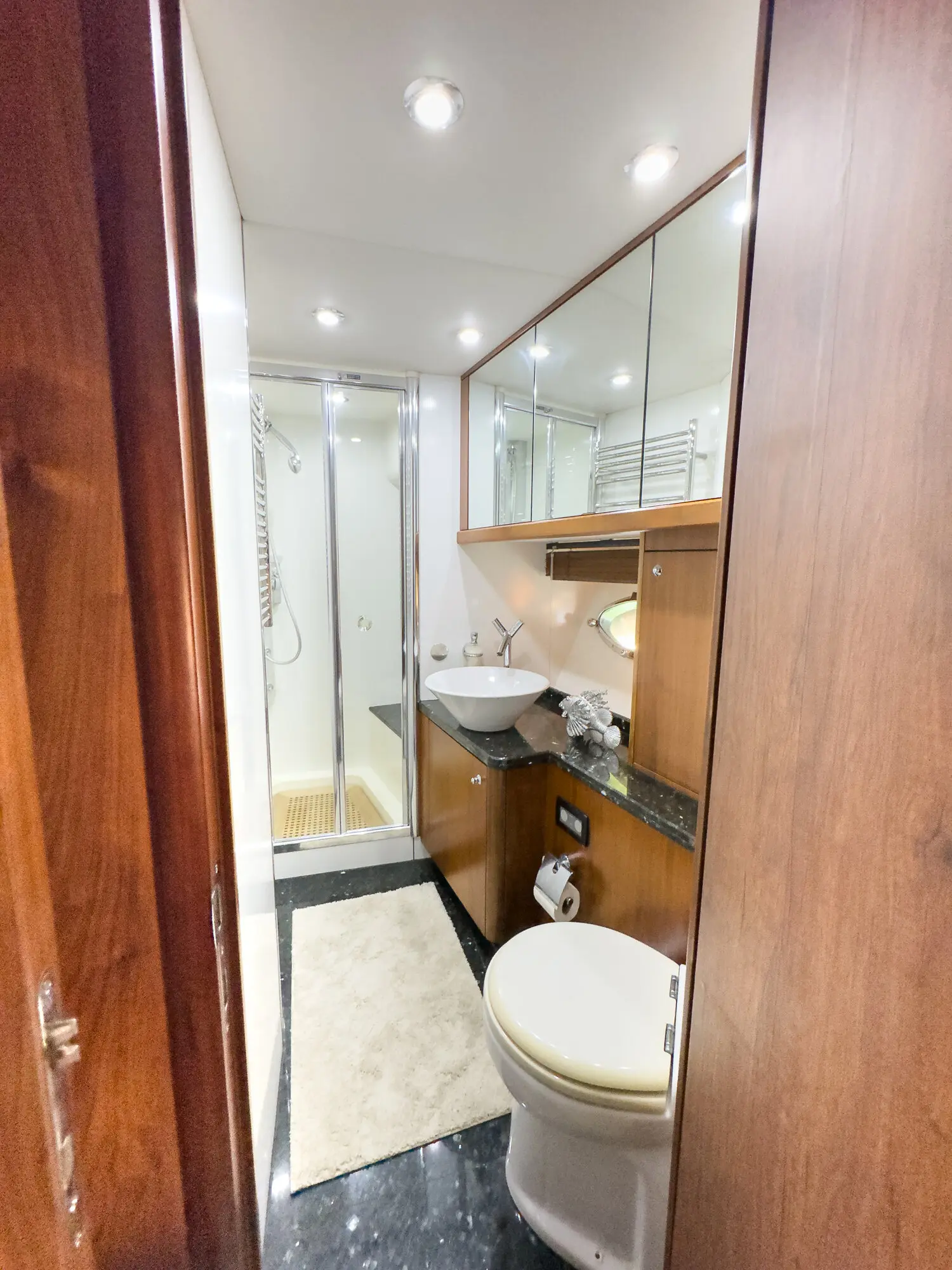82FT SUNSEEKER PREDATOR - View 19