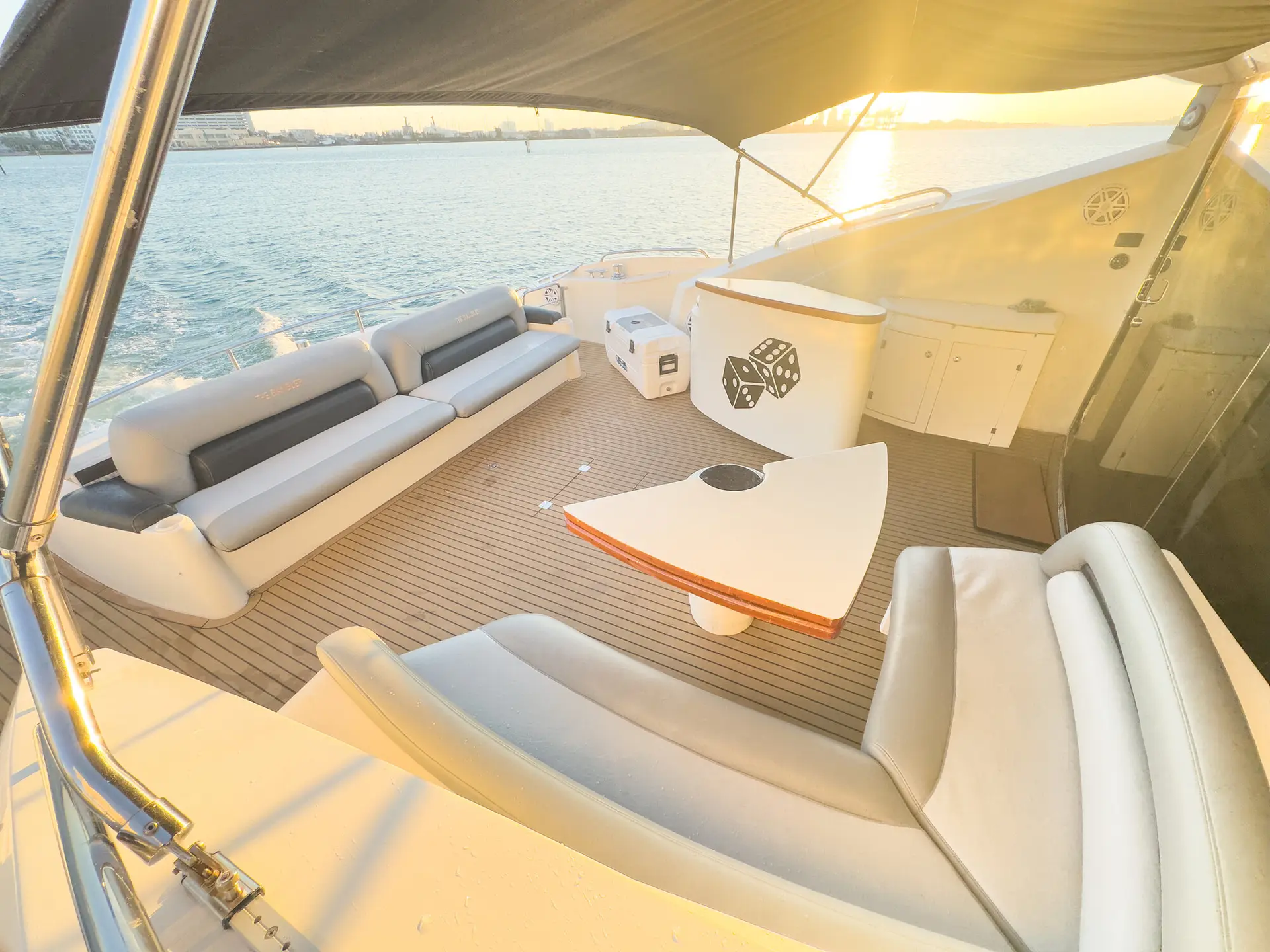 82FT SUNSEEKER PREDATOR - View 33