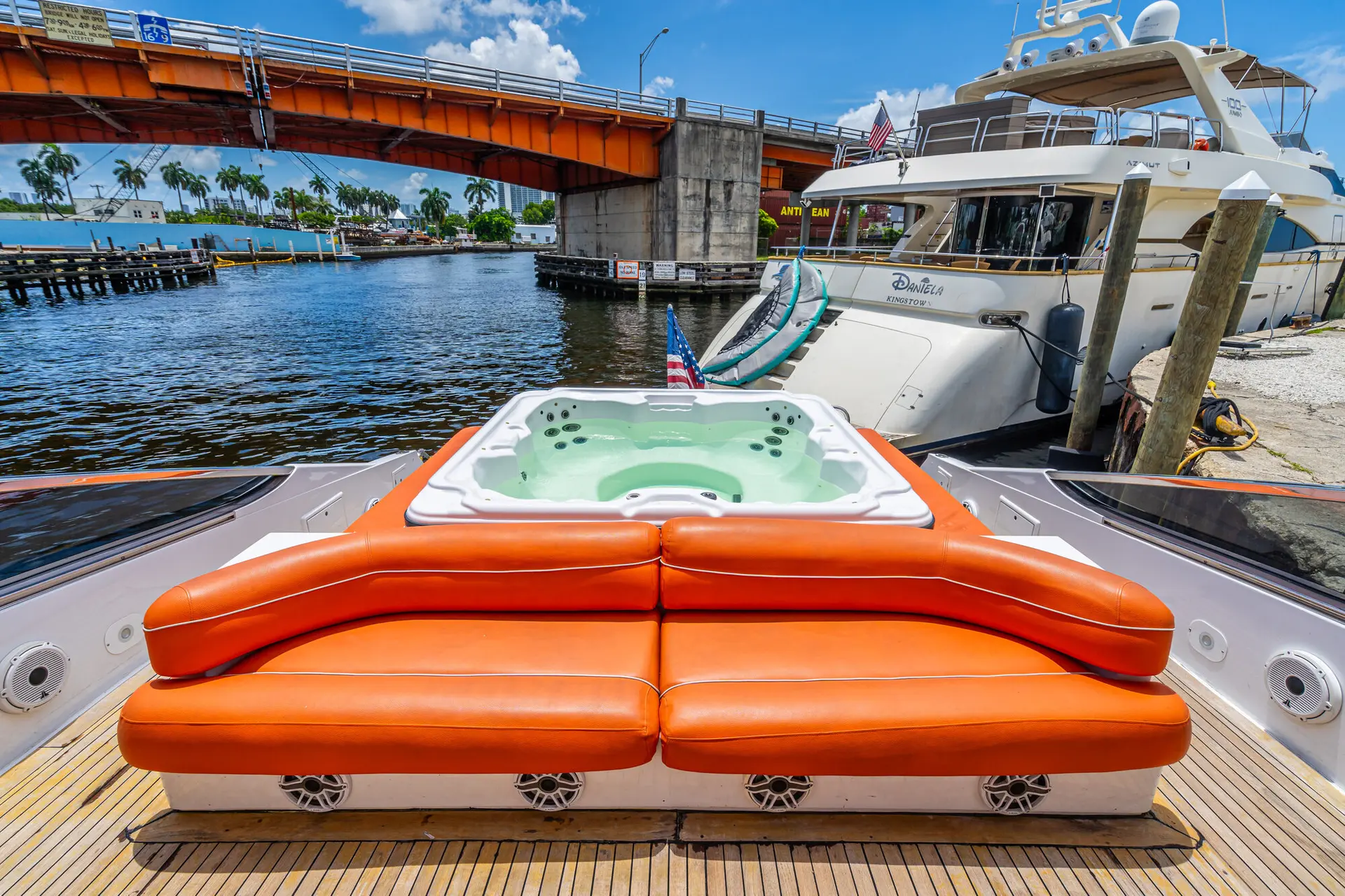 85FT BAIA - View 9