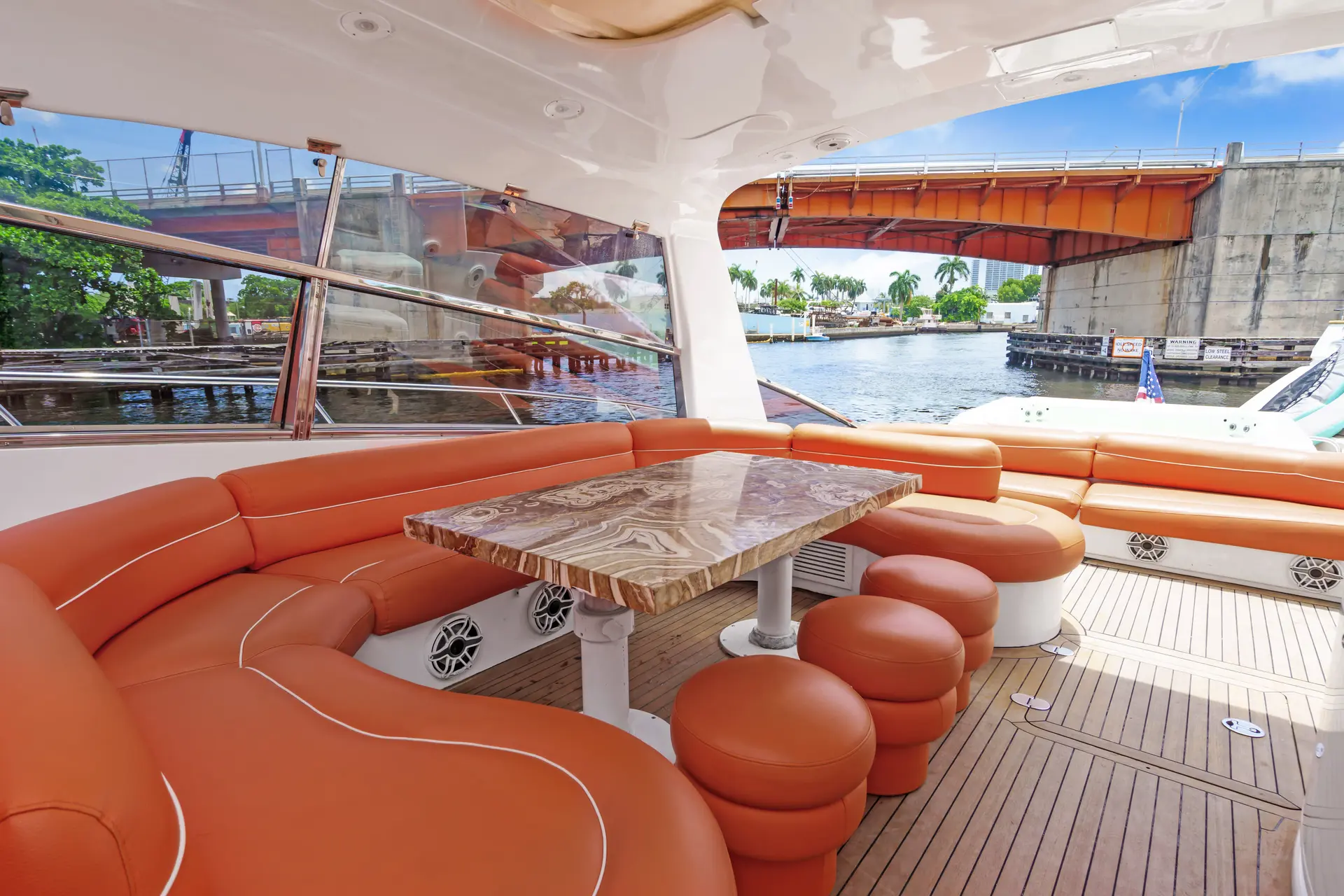 85FT BAIA - View 12