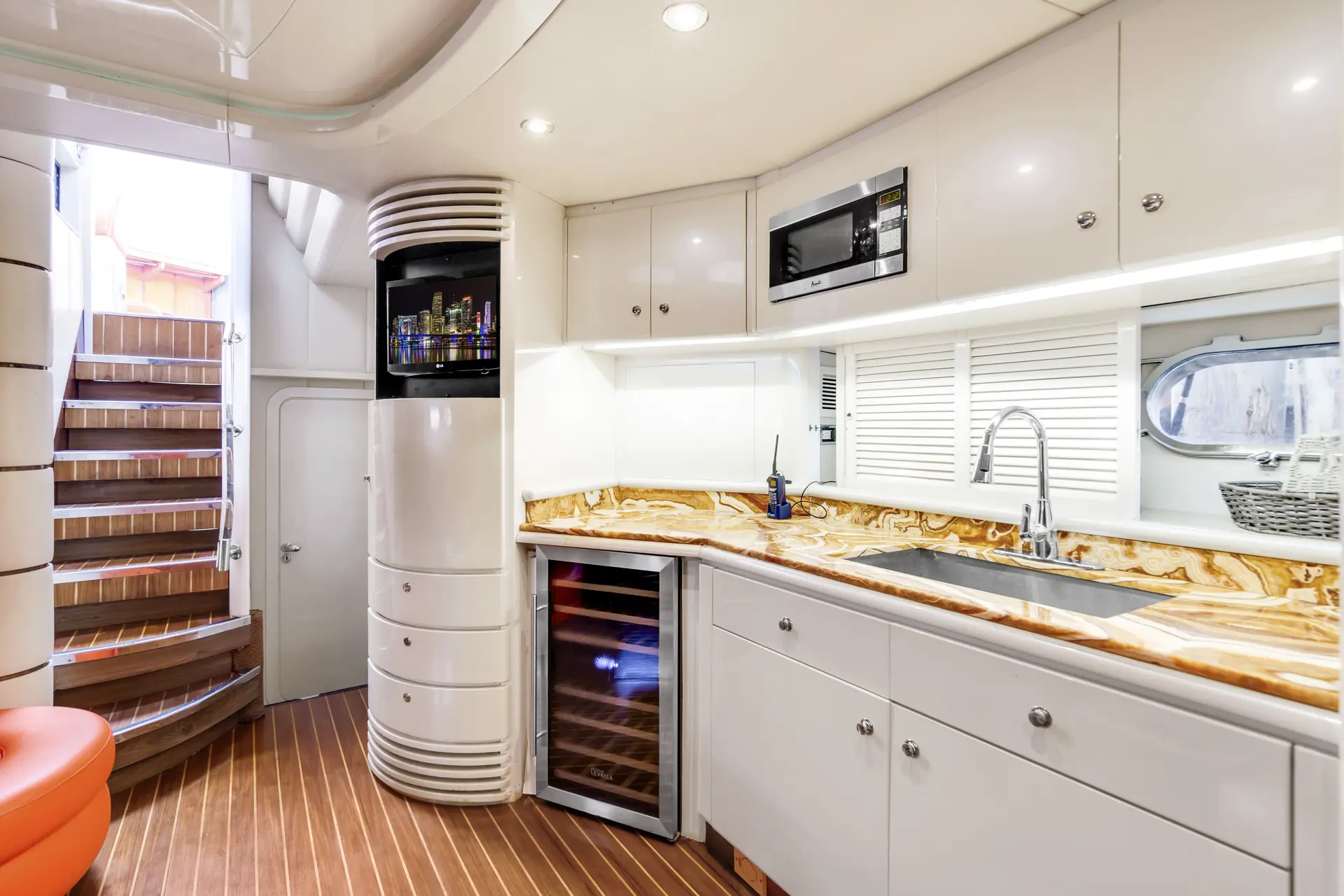 85FT BAIA - View 22