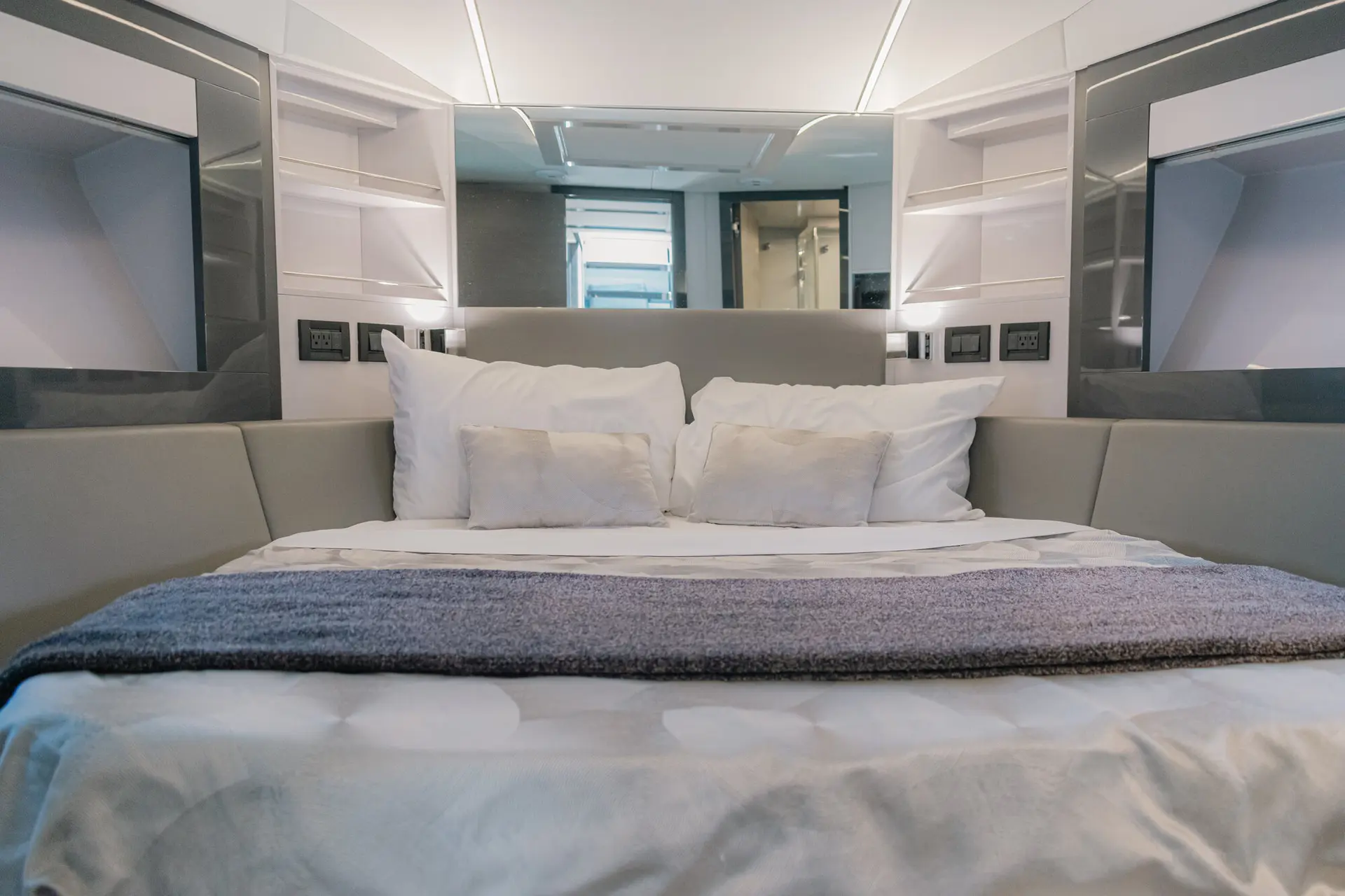 Pershing 56ft - View 11