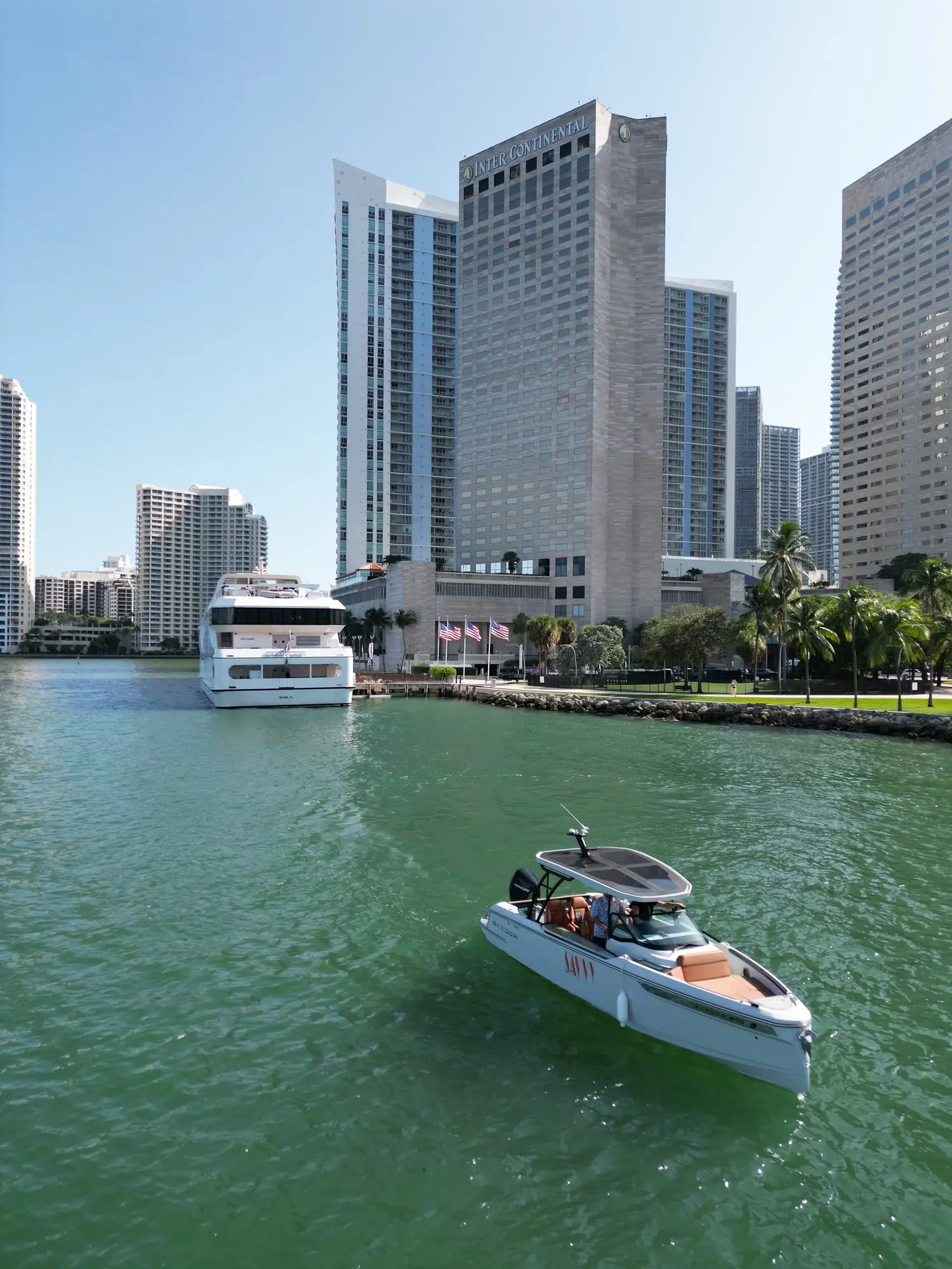 Saxdor 28ft in Miami! - View 12