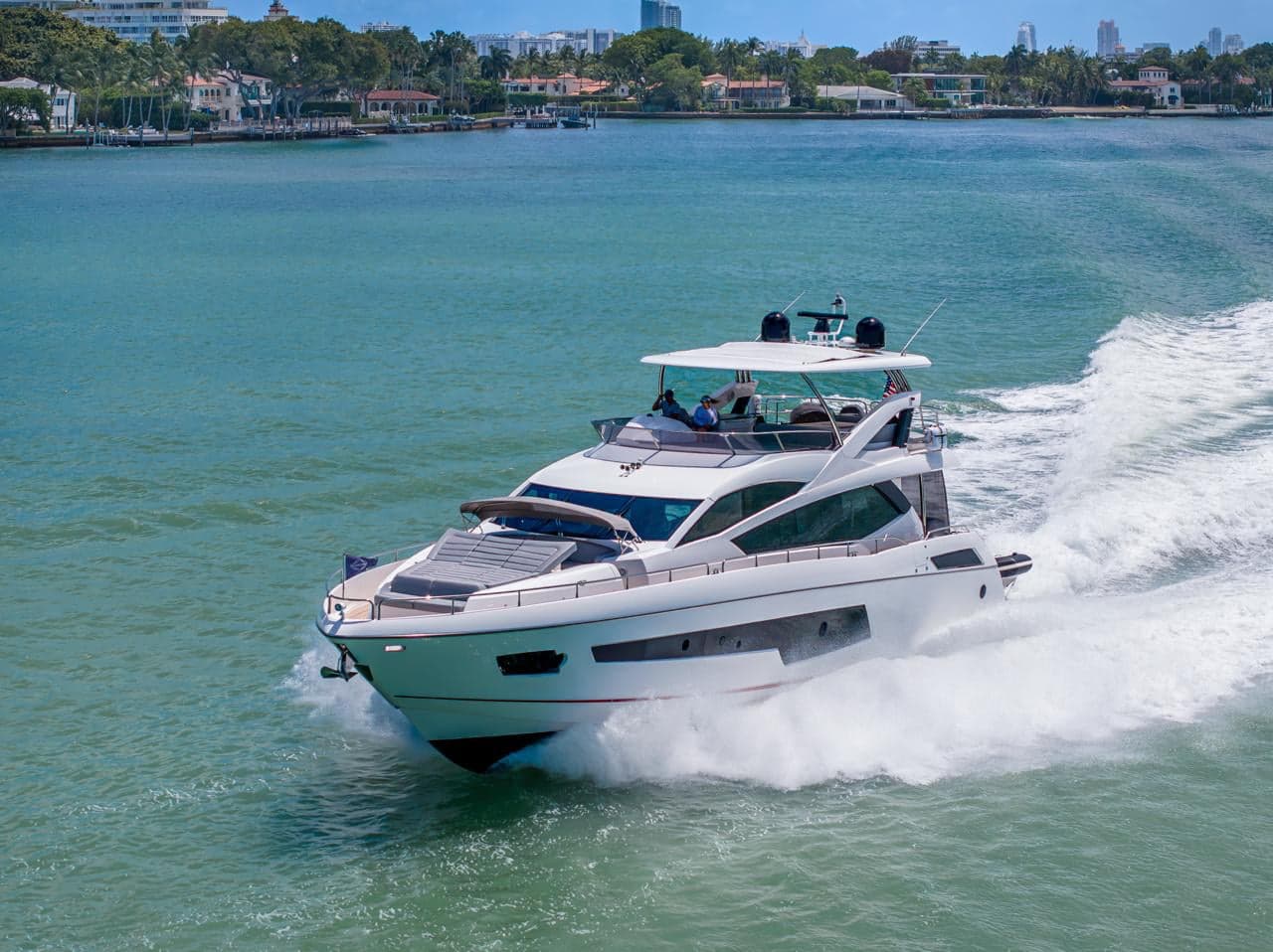 78’ Sunseeker HELIOS Mega Yacht – Ultimate Space & Luxury Comfort