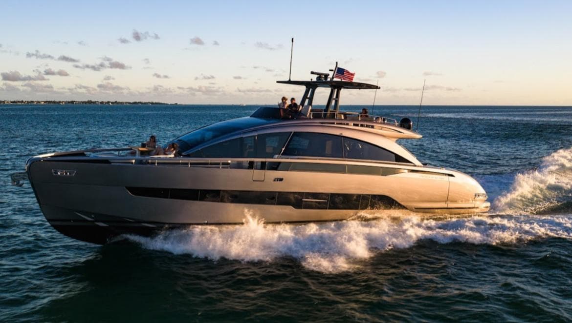 80ft Pershing Yacht Charter in Montauk