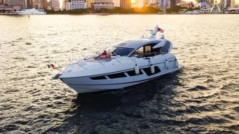 60FT PREDATOR - View 4