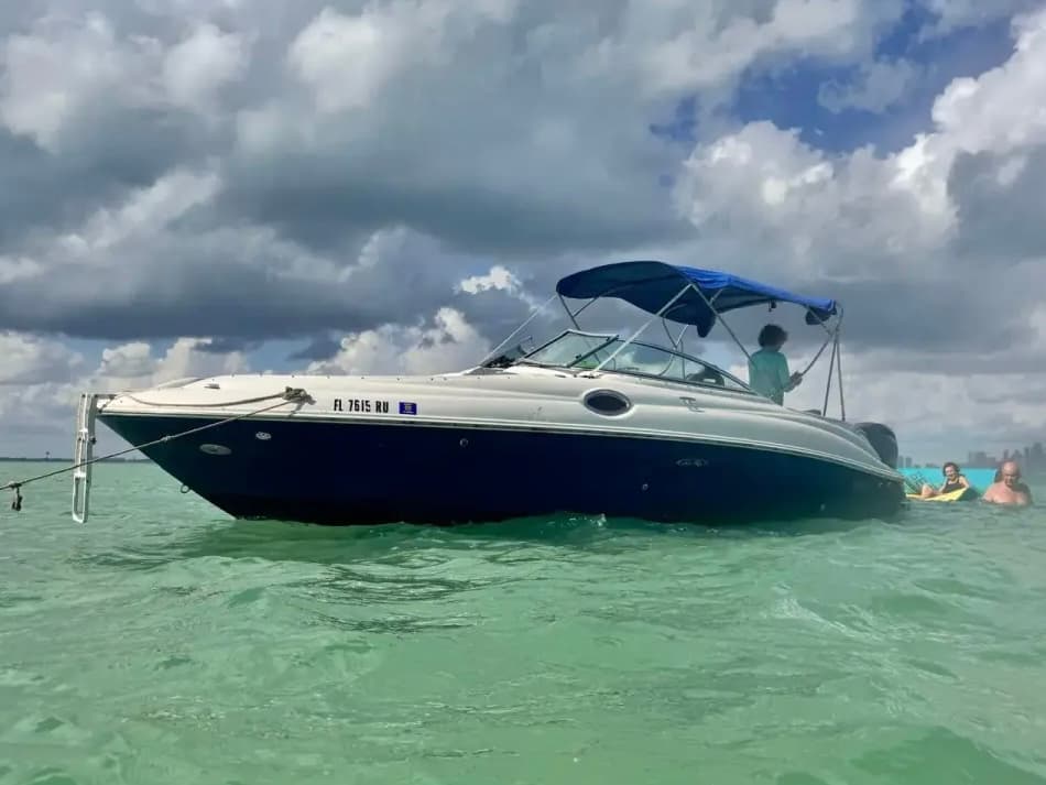 26FT SEA RAY SUNDECK - View 17