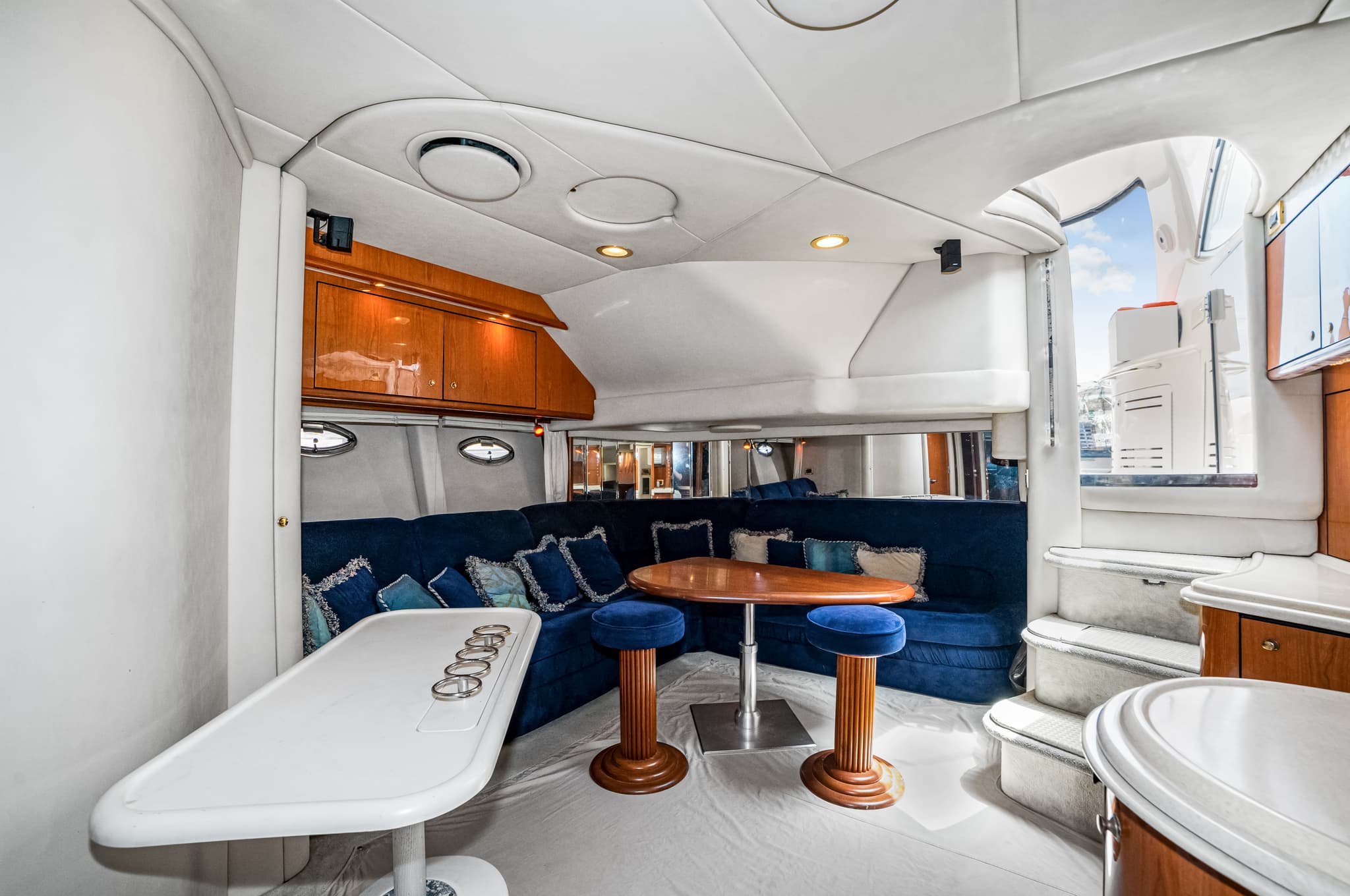 54FT SEA RAY SUNDANCER - View 13