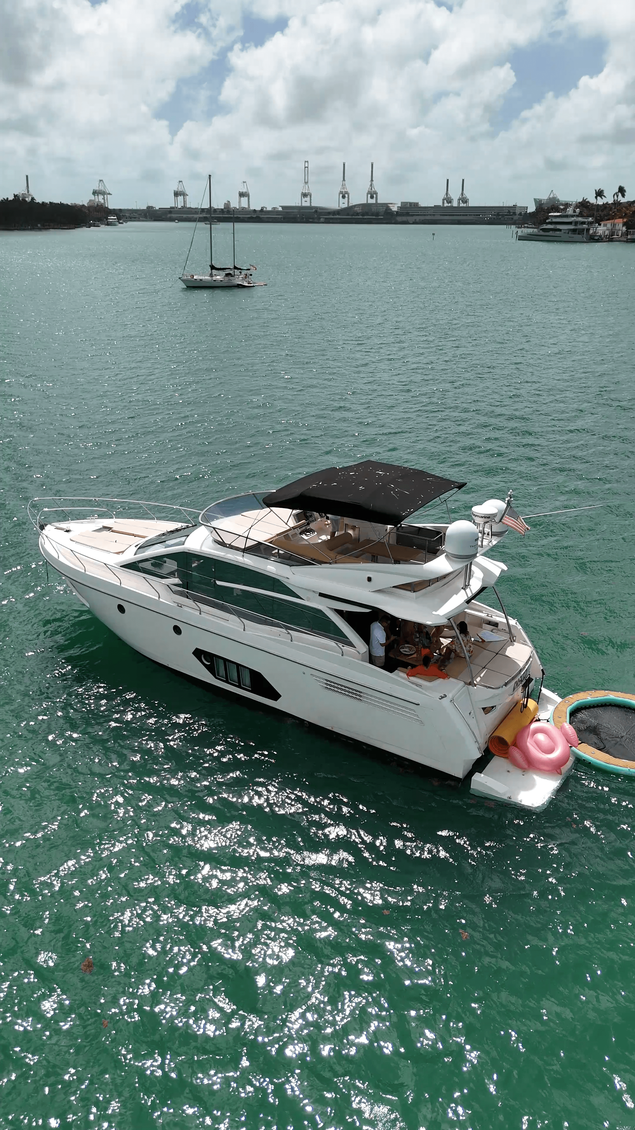 NEW Azimut 60FT! - View 8