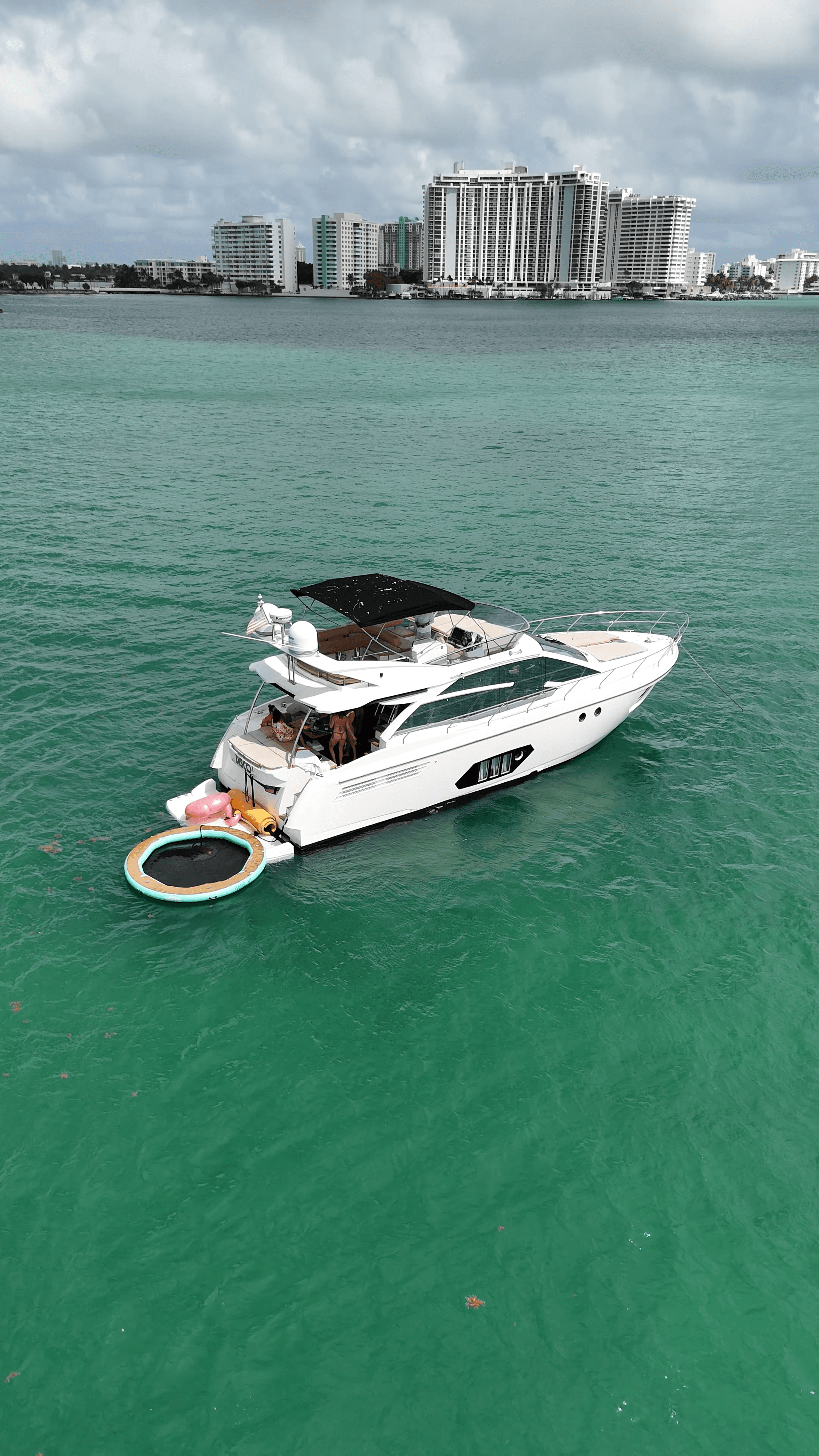 NEW Azimut 60FT! - View 24