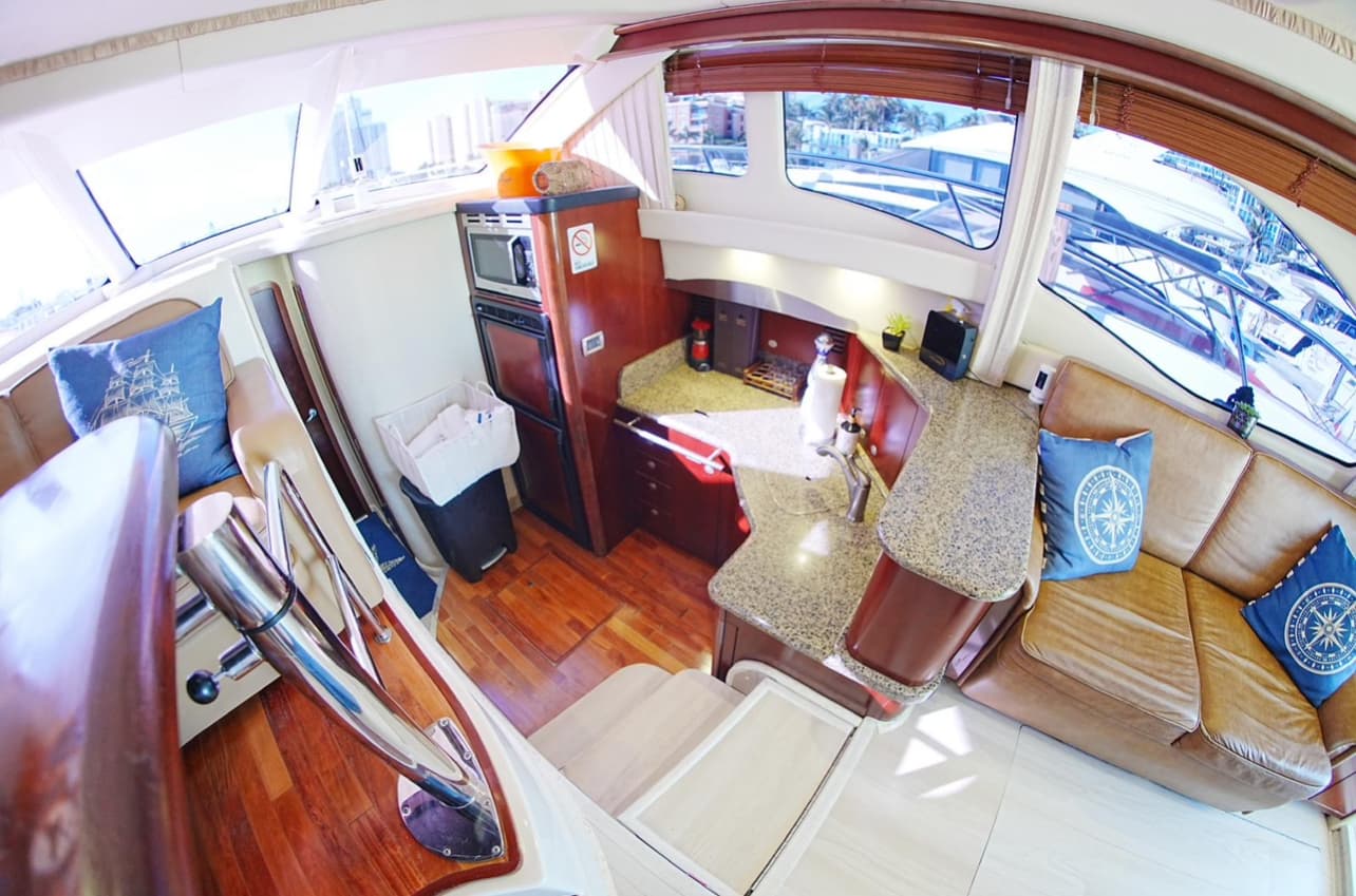 48ft Sea Ray Sundancer - View 25
