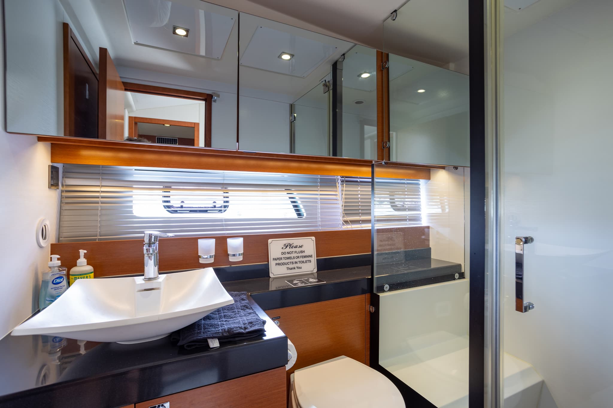 58FT Prestige (2015) - View 4