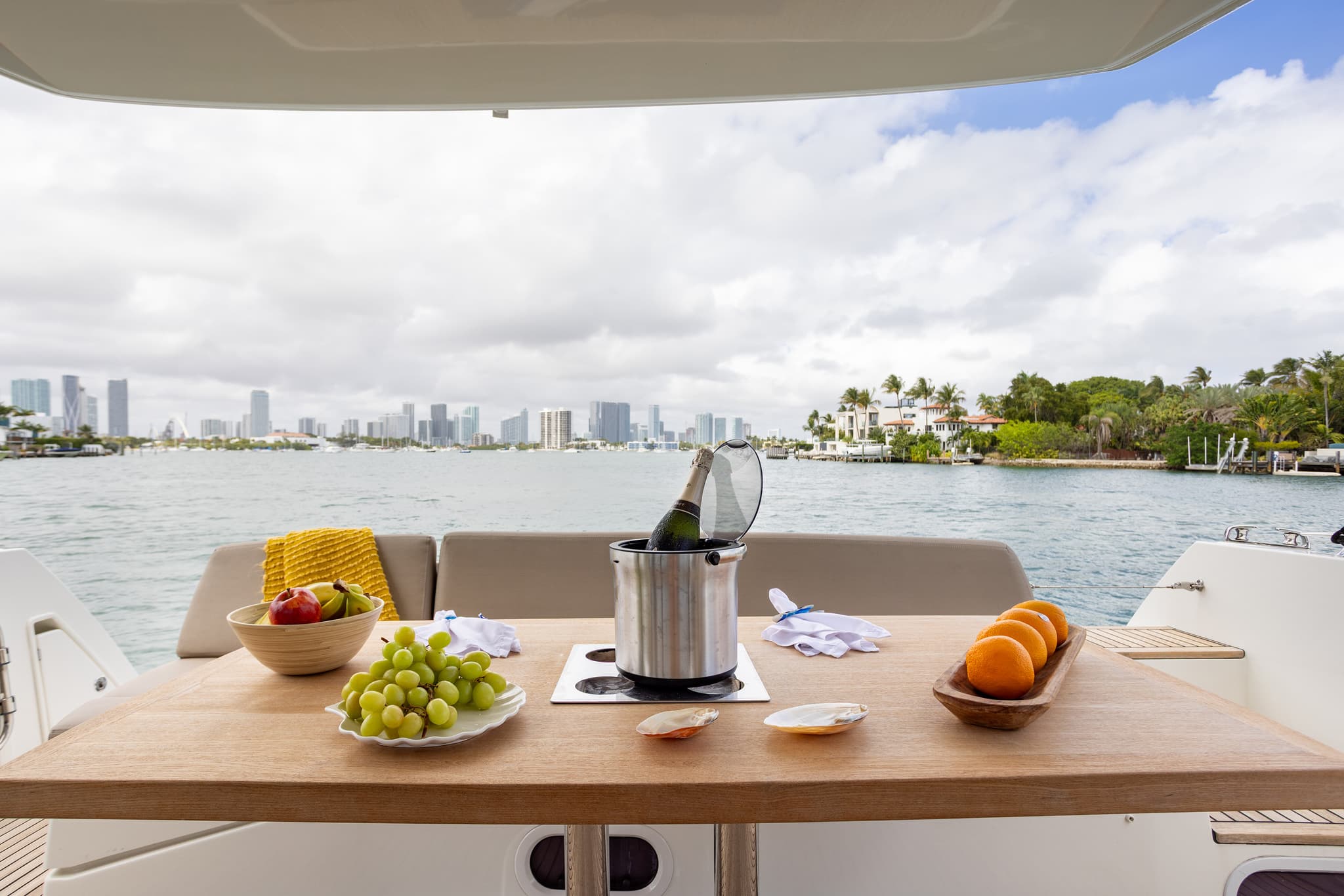 58FT Prestige (2015) - View 7