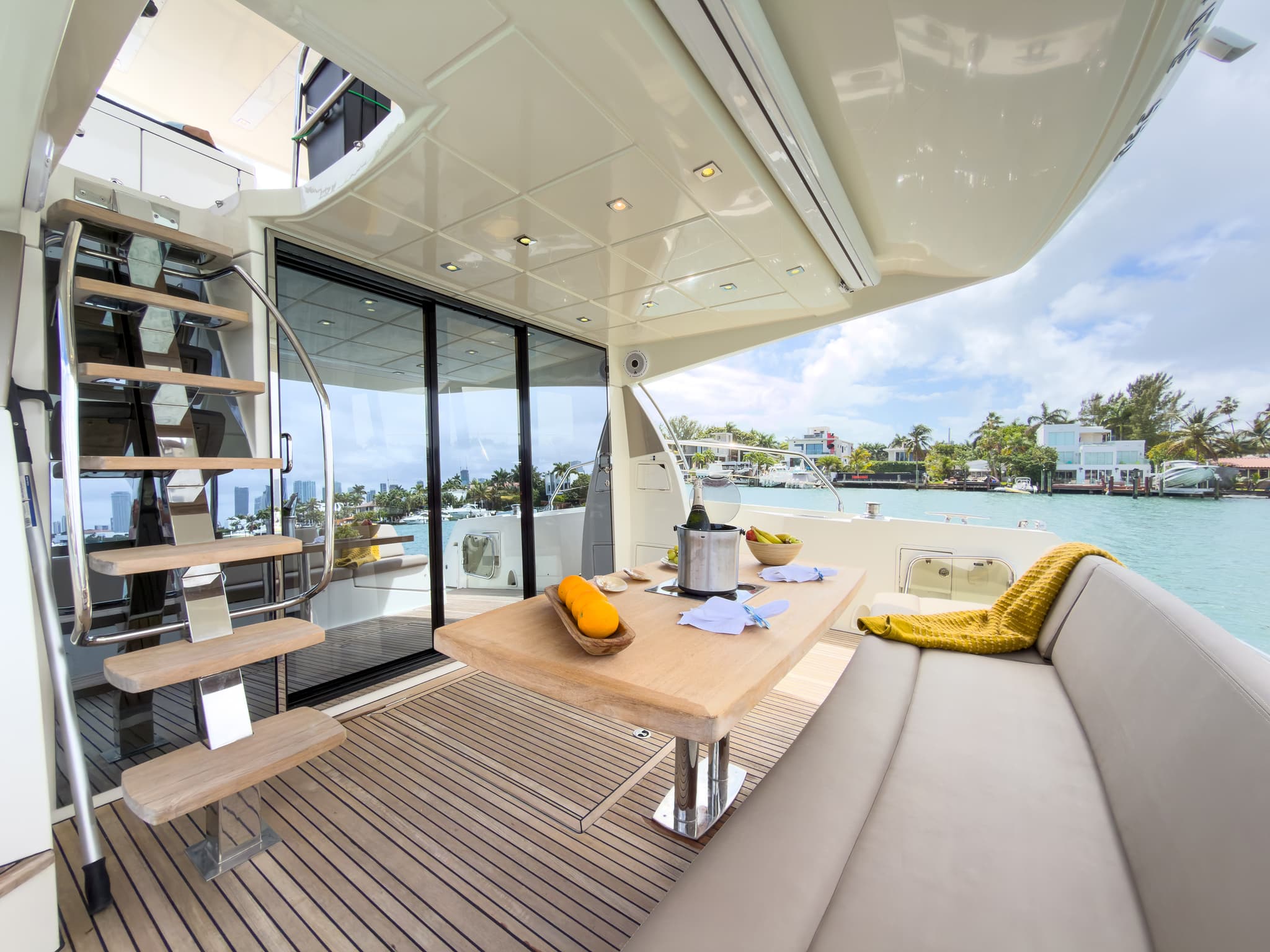 58FT Prestige (2015) - View 11