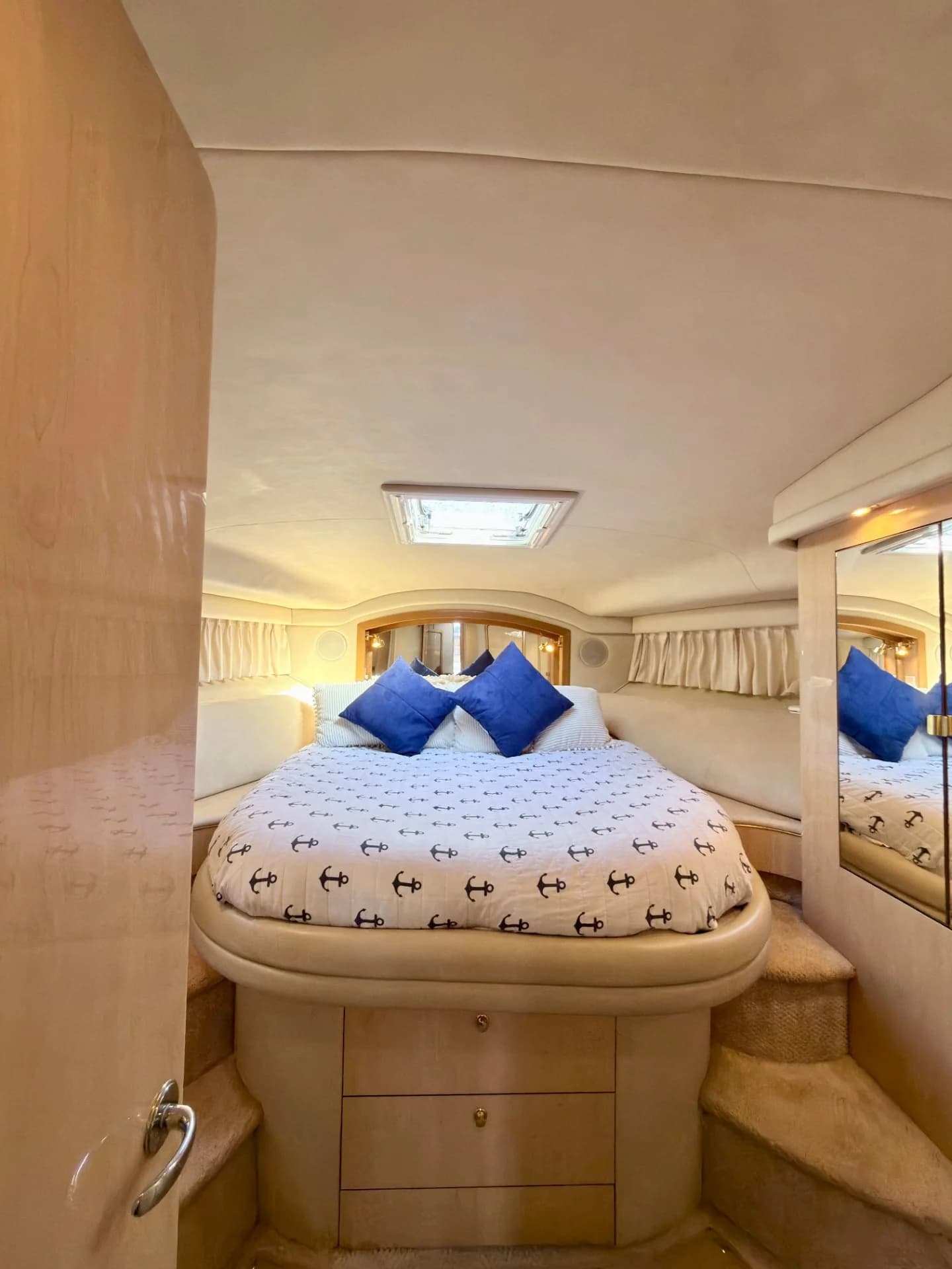 45FT Sea Ray Flybridge - View 9