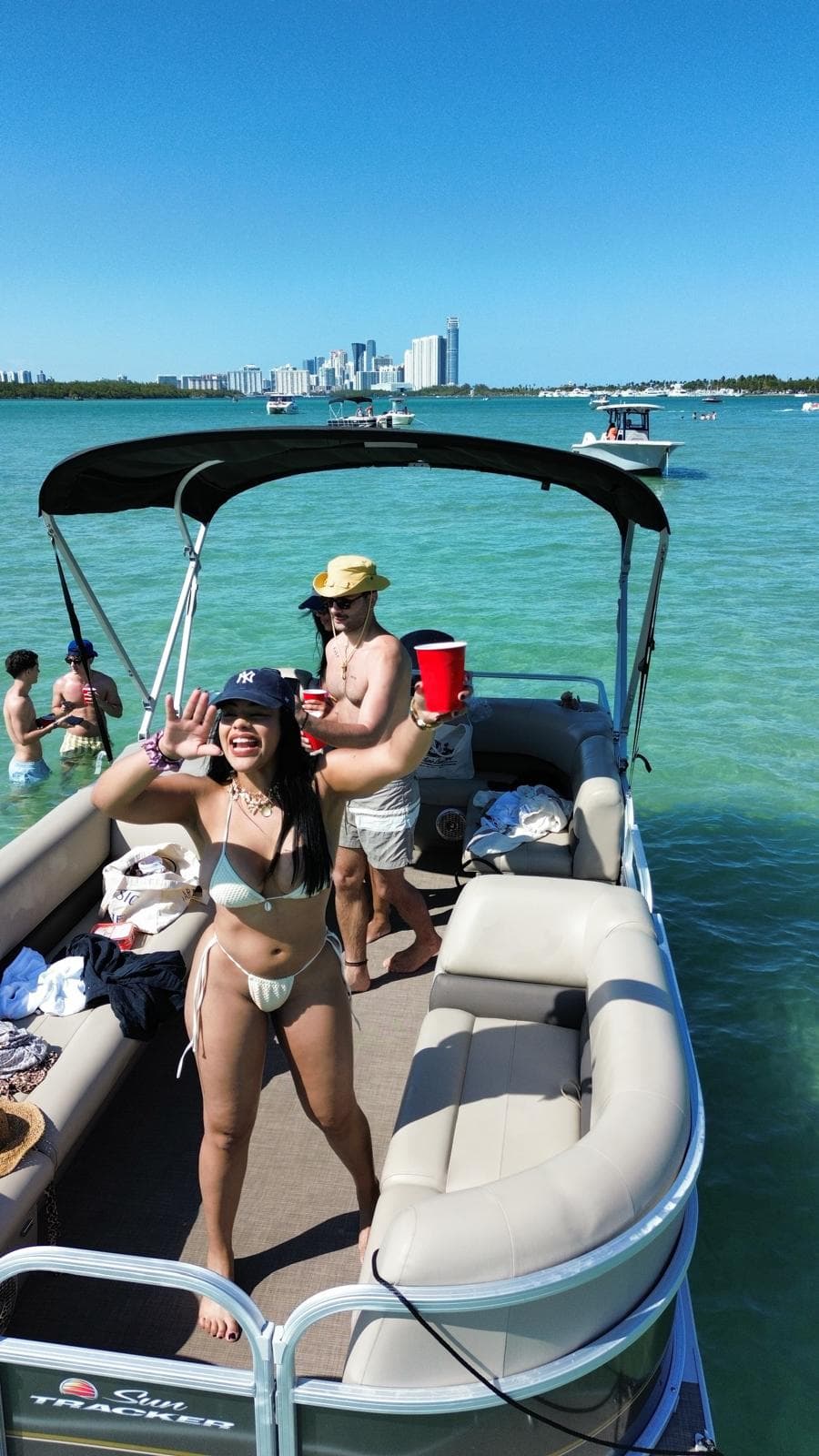 🛥️ 20FT Pontoon Experience - View 6