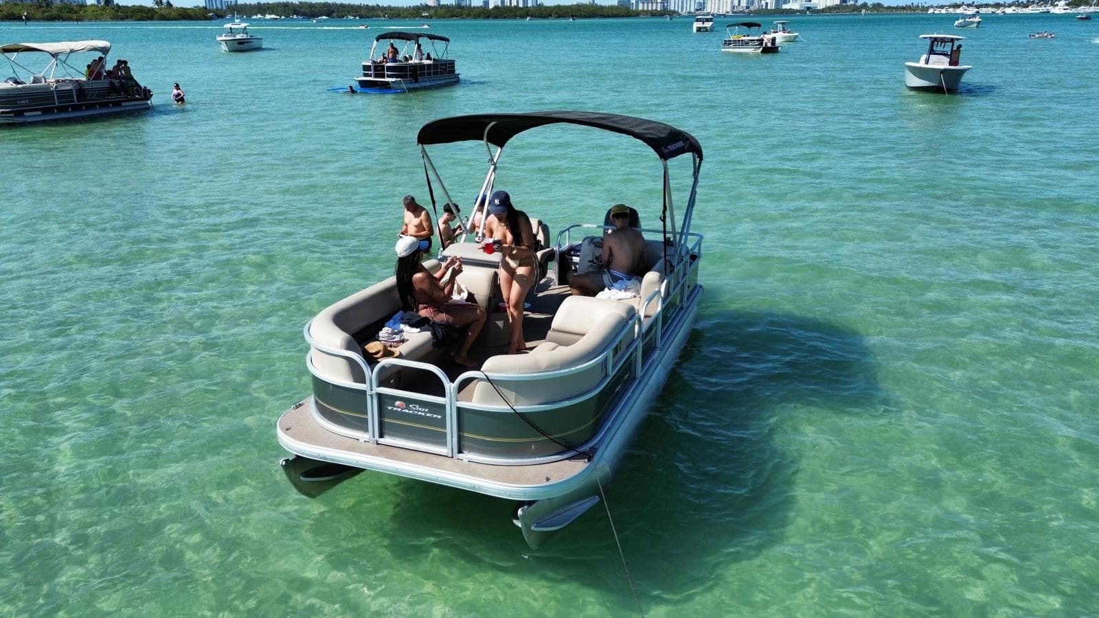 🛥️ 20FT Pontoon Experience - View 3