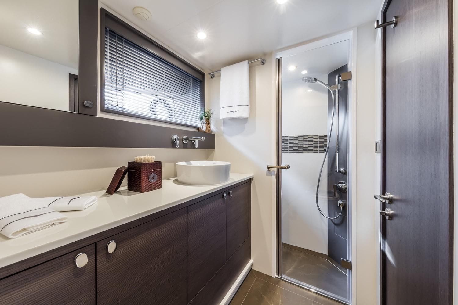 65’ Numarine (Riverlanding Marina) 2018!!!!  - View 13