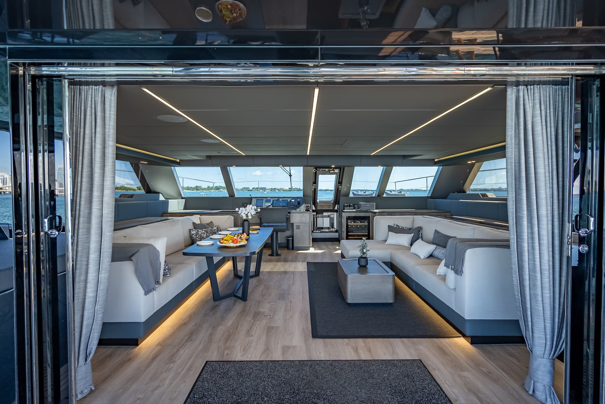 70FT 2026 SUNREEF POWER CATAMARAN - View 3