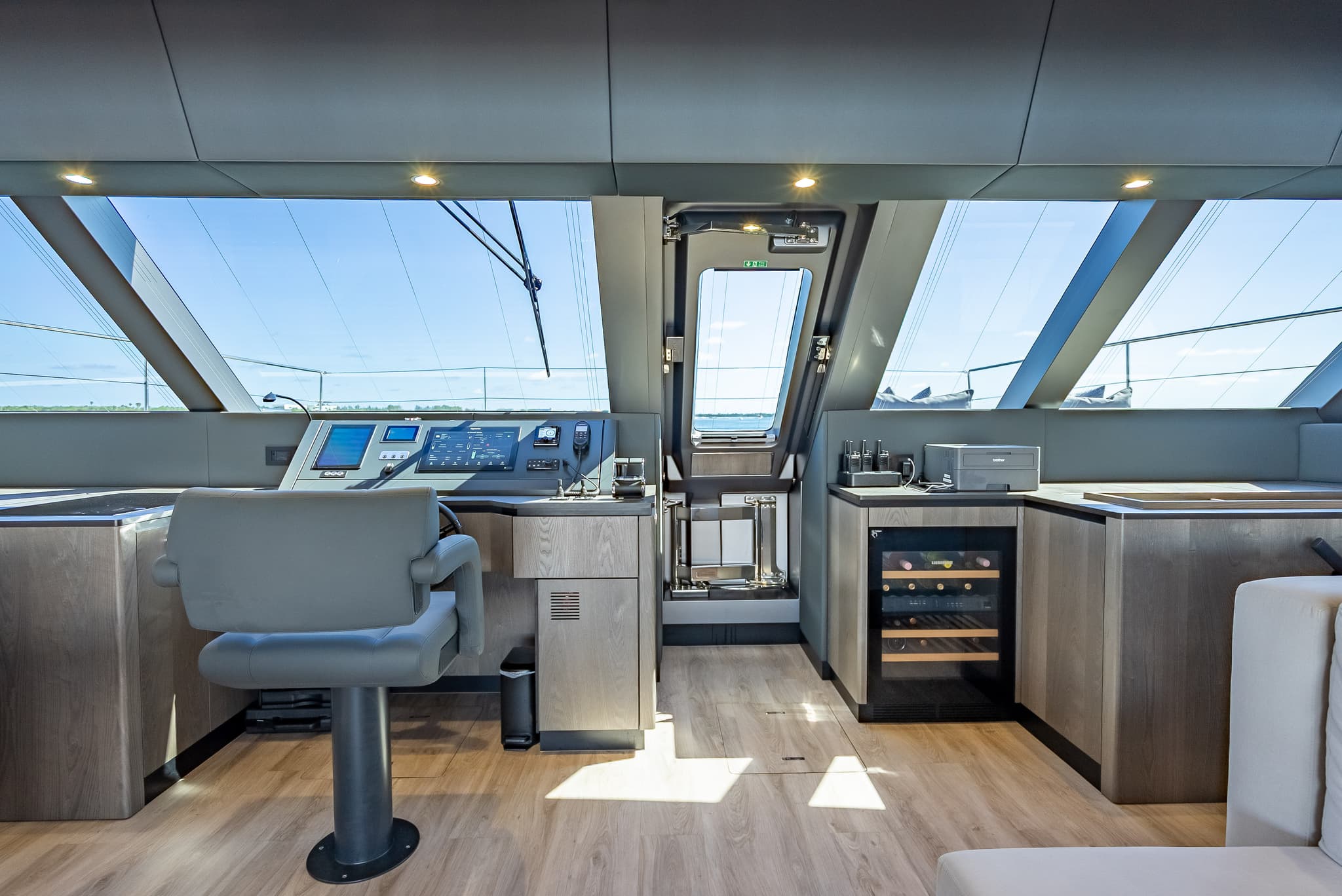 70FT 2026 SUNREEF POWER CATAMARAN - View 9