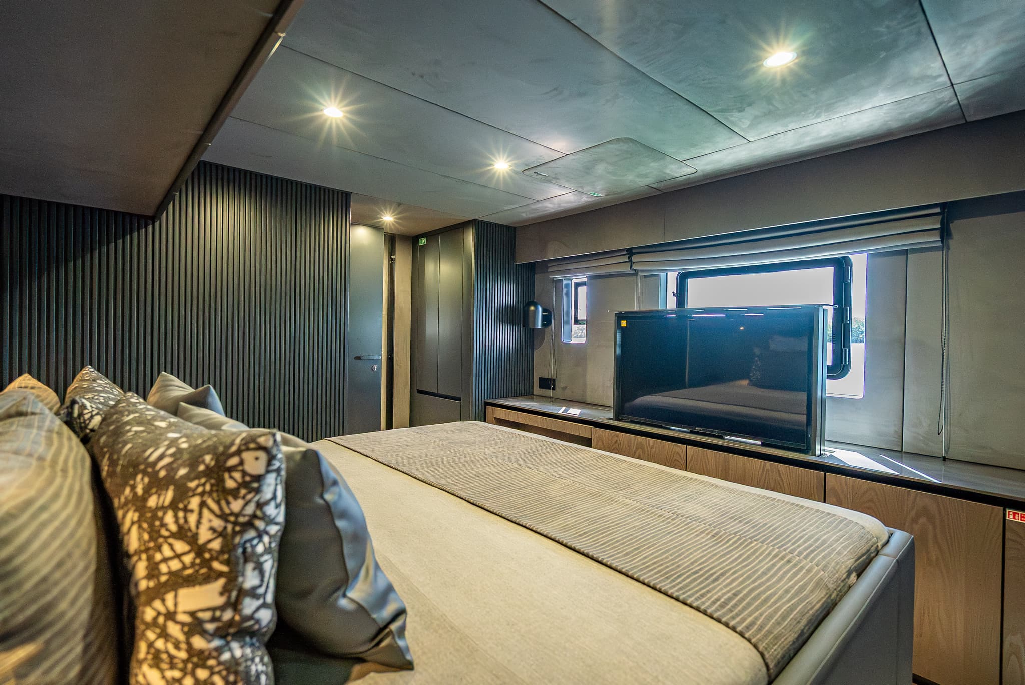 70FT 2026 SUNREEF POWER CATAMARAN - View 19
