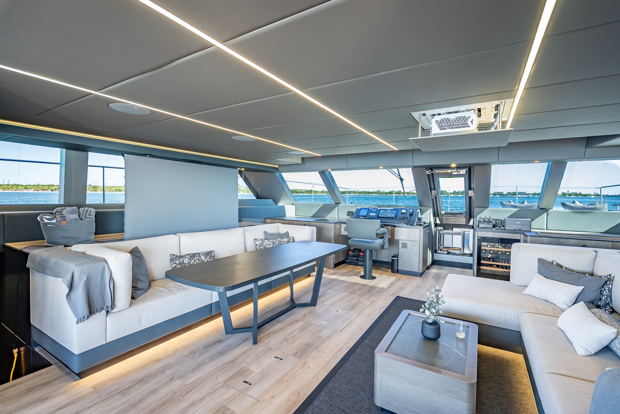 70FT 2026 SUNREEF POWER CATAMARAN - View 18