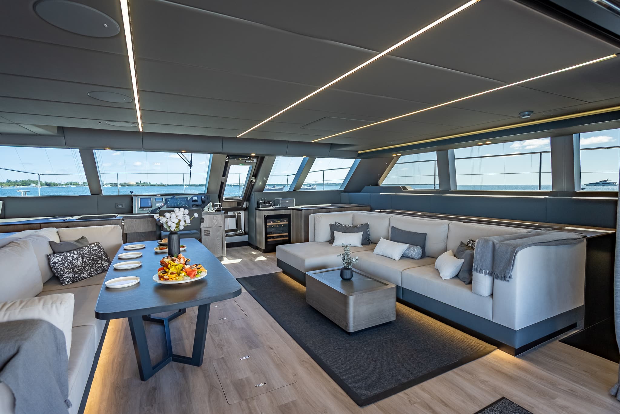 70FT 2026 SUNREEF POWER CATAMARAN - View 17